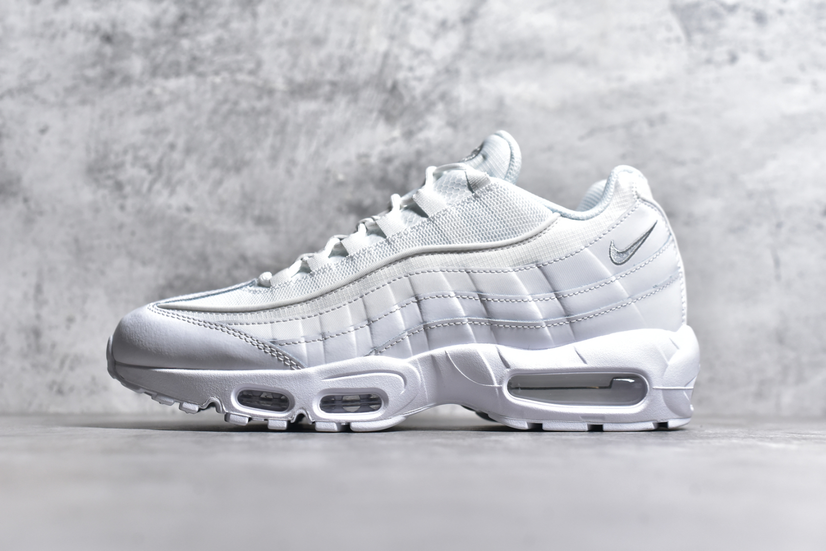 #独家纯原 渠道原装 市场最强NK Air Max 95 复古减震气垫跑鞋 经典重温 外单专供 终端操作 鞋款设计灵感源于人体构造 中底设计基于人体的脊柱构造 尺码：40 40.5 41 42 42.5 43 44 44.5 45 45.5 46 47.5 48.5-选品中心