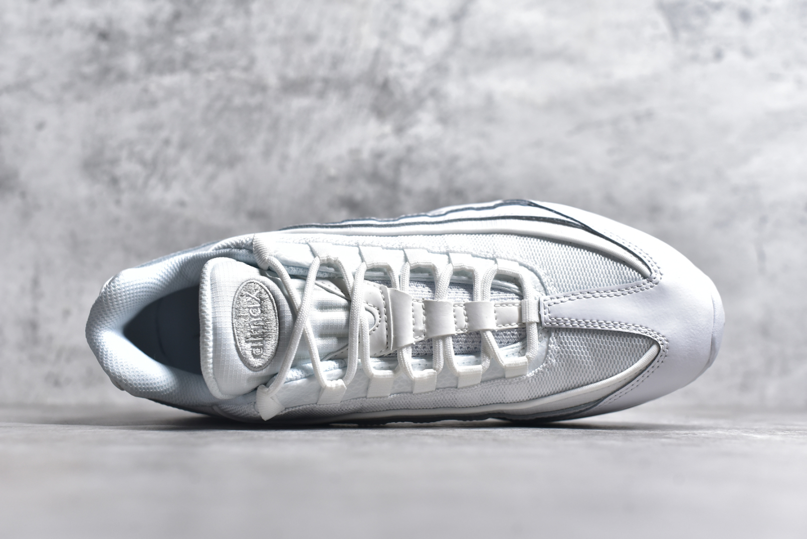 图片[4]-#独家纯原 渠道原装 市场最强NK Air Max 95 复古减震气垫跑鞋 经典重温 外单专供 终端操作 鞋款设计灵感源于人体构造 中底设计基于人体的脊柱构造 尺码：40 40.5 41 42 42.5 43 44 44.5 45 45.5 46 47.5 48.5-选品中心