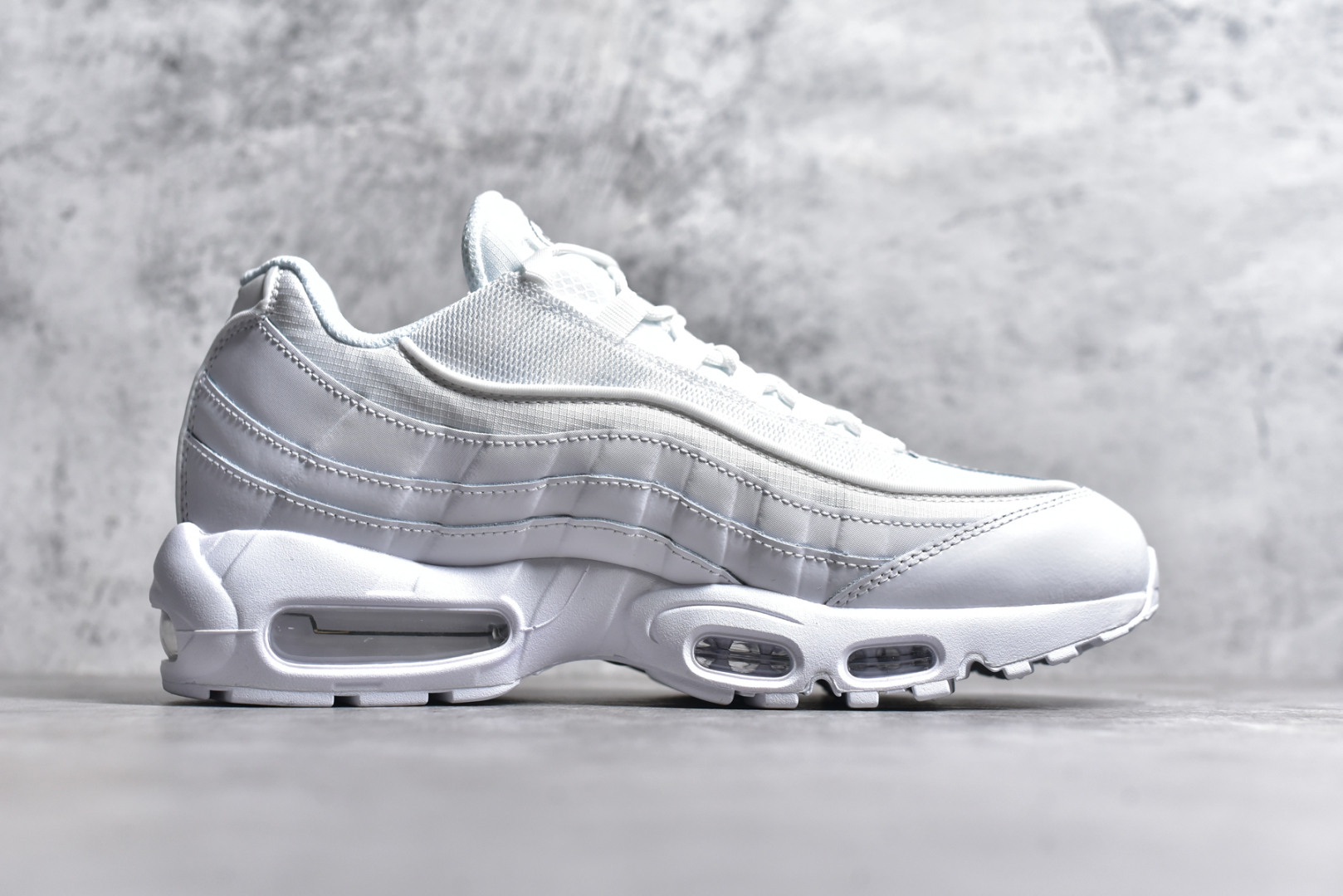 图片[3]-#独家纯原 渠道原装 市场最强NK Air Max 95 复古减震气垫跑鞋 经典重温 外单专供 终端操作 鞋款设计灵感源于人体构造 中底设计基于人体的脊柱构造 尺码：40 40.5 41 42 42.5 43 44 44.5 45 45.5 46 47.5 48.5-选品中心