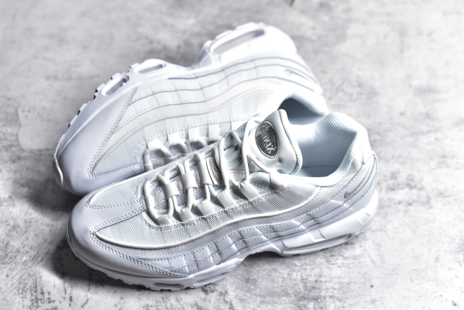 图片[7]-#独家纯原 渠道原装 市场最强NK Air Max 95 复古减震气垫跑鞋 经典重温 外单专供 终端操作 鞋款设计灵感源于人体构造 中底设计基于人体的脊柱构造 尺码：40 40.5 41 42 42.5 43 44 44.5 45 45.5 46 47.5 48.5-选品中心