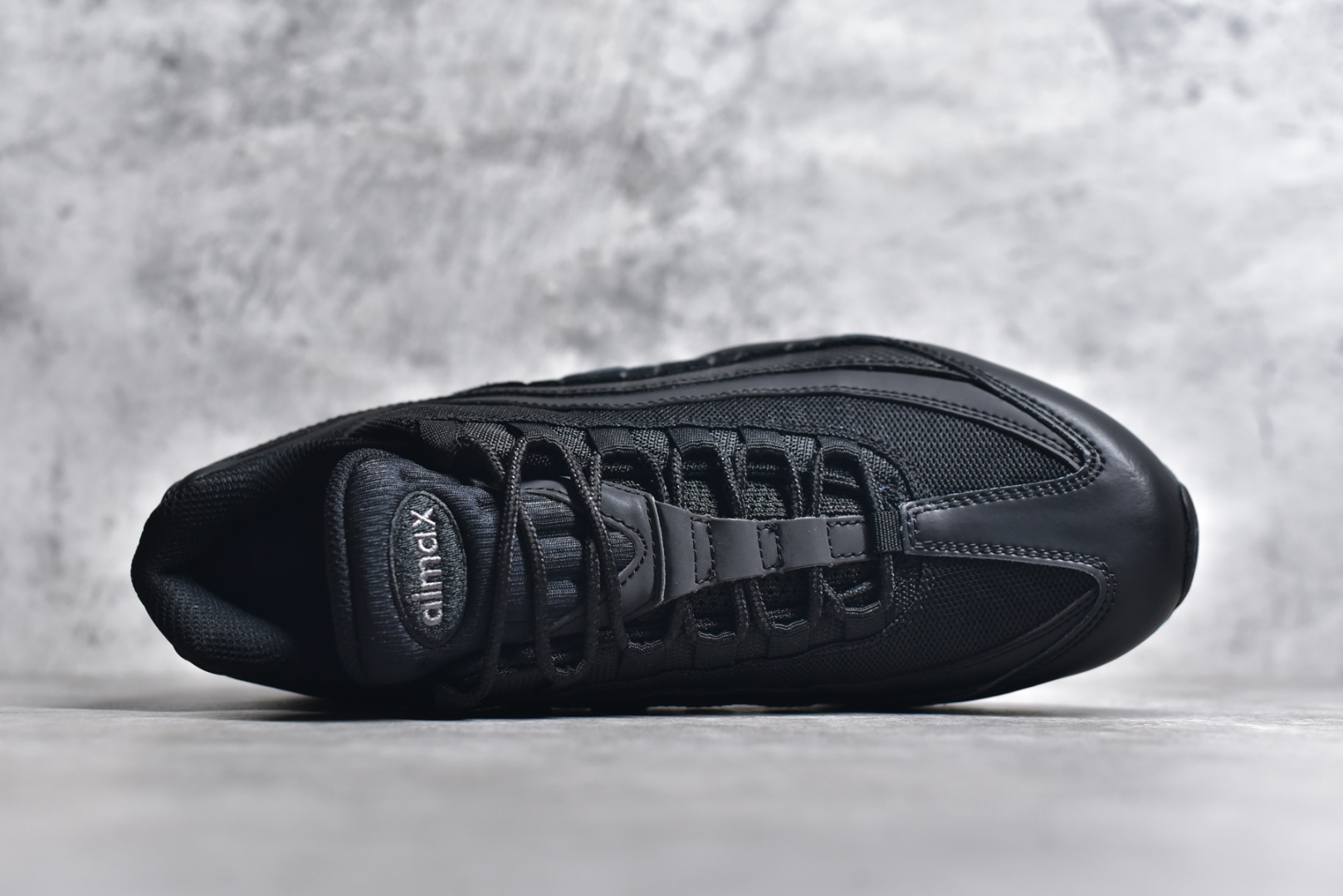 图片[4]-#独家纯原 渠道原装 市场最强NK Air Max 95 复古减震气垫跑鞋 纯黑黑武士 CI3705-001 经典重温 外单专供 终端操作 鞋款设计灵感源于人体构造 中底设计基于人体的脊柱构造 尺码：40 40.5 41 42 42.5 43 44 44.5 45 45.5 46 47.5 48.5-选品中心