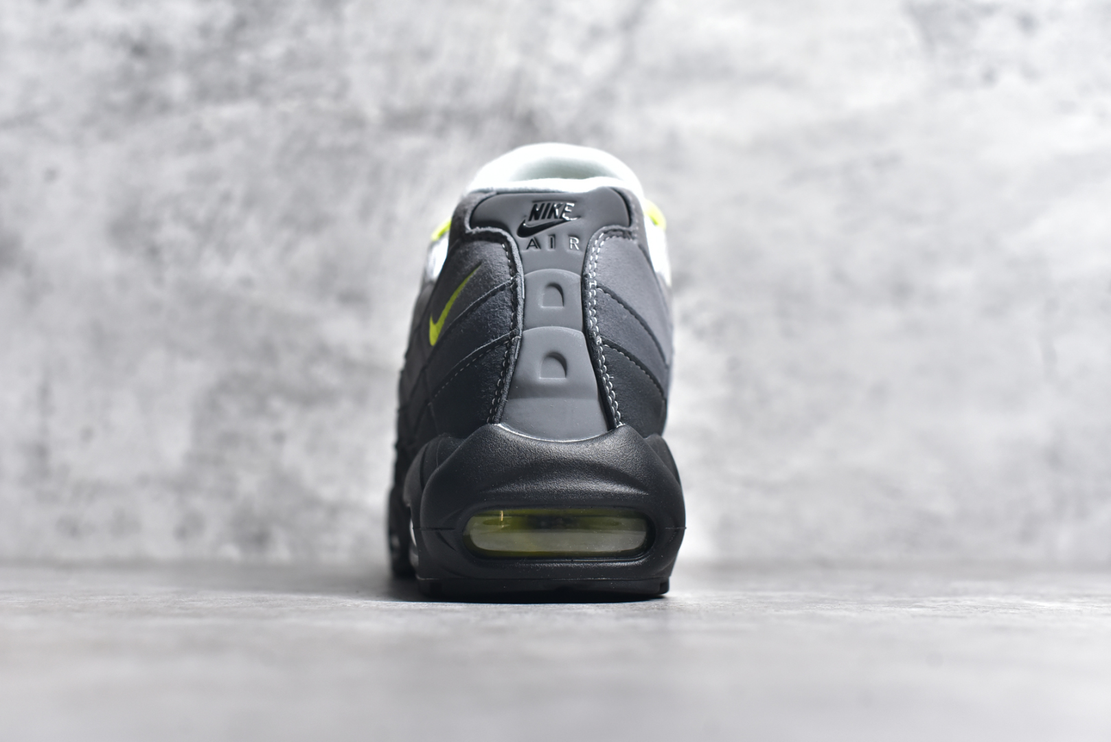 图片[5]-#独家纯原 渠道原装 市场最强NK Air Max 95 复古减震气垫跑鞋 经典重温 外单专供 终端操作 鞋款设计灵感源于人体构造 中底设计基于人体的脊柱构造 尺码：40 40.5 41 42 42.5 43 44 44.5 45 45.5 46 47.5 48.5-选品中心