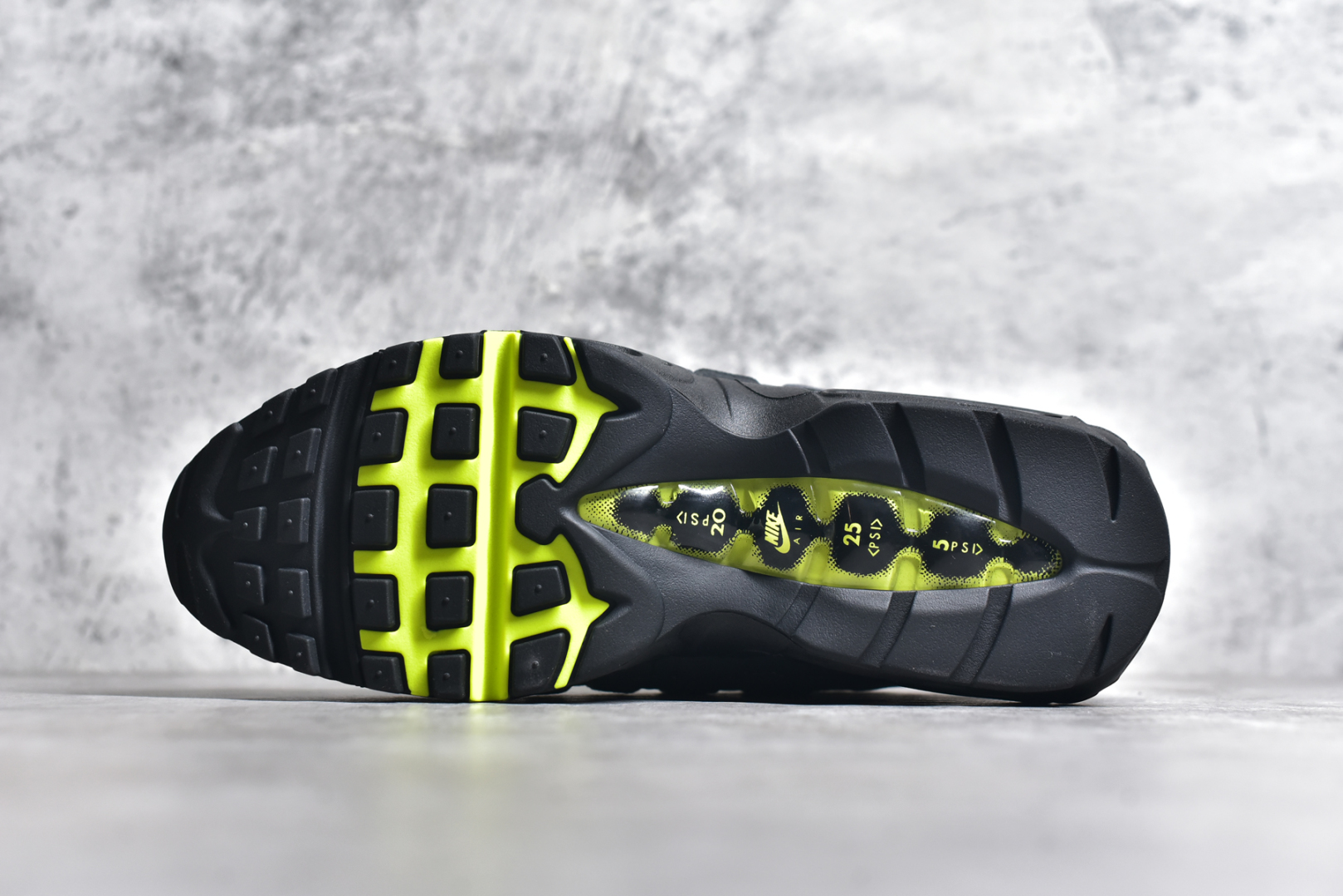 图片[6]-#独家纯原 渠道原装 市场最强NK Air Max 95 复古减震气垫跑鞋 经典重温 外单专供 终端操作 鞋款设计灵感源于人体构造 中底设计基于人体的脊柱构造 尺码：40 40.5 41 42 42.5 43 44 44.5 45 45.5 46 47.5 48.5-选品中心