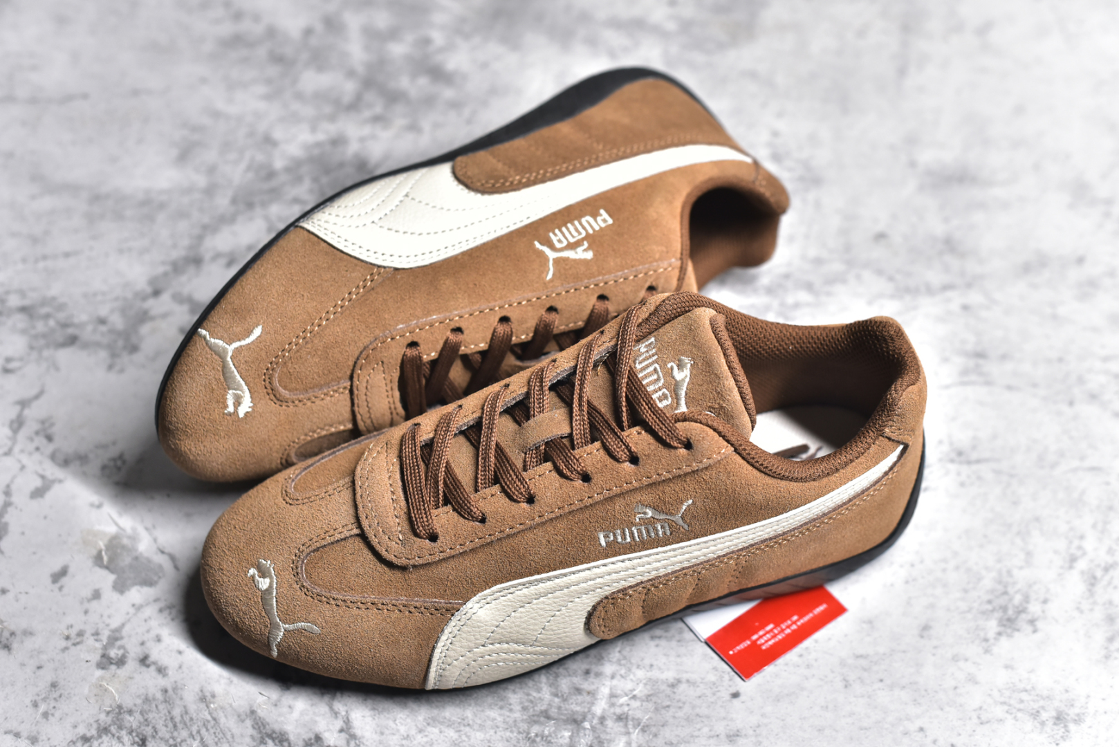 图片[7]-#彪马二代 Puma Palermo OG 复古单品 彪马 防滑耐磨低帮德训板鞋 孔眼底座和脚趾凸起由绒面革材料制成 支持侧踏时的踏步工作 脚背和侧板采用尼龙网布 即使在健身房等使用环境中也能确保透气性 像吸盘一样的设计是为了提高体育馆表面的抓地力性能 尺码： 36 36.5 37.5 38 38.5 39 40 40.5 41 42 42.5 43 44 45-选品中心