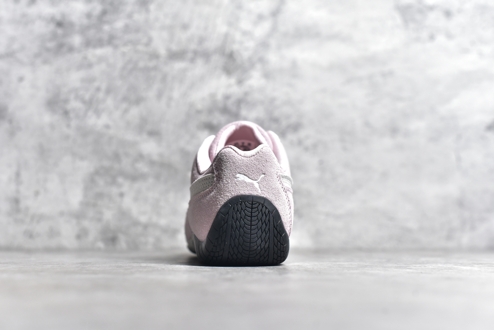 图片[5]-#彪马二代 Puma Palermo OG 复古单品 彪马 防滑耐磨低帮德训板鞋 孔眼底座和脚趾凸起由绒面革材料制成 支持侧踏时的踏步工作 脚背和侧板采用尼龙网布 即使在健身房等使用环境中也能确保透气性 像吸盘一样的设计是为了提高体育馆表面的抓地力性能 尺码： 36 36.5 37.5 38 38.5 39 40 40.5 41 42 42.5 43 44 45-选品中心