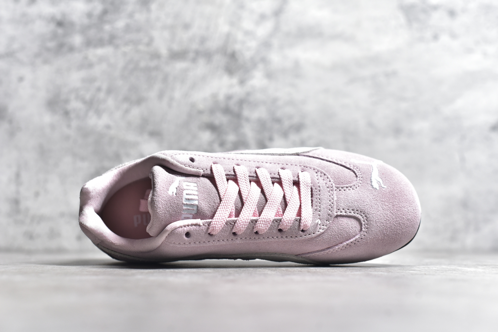 图片[4]-#彪马二代 Puma Palermo OG 复古单品 彪马 防滑耐磨低帮德训板鞋 孔眼底座和脚趾凸起由绒面革材料制成 支持侧踏时的踏步工作 脚背和侧板采用尼龙网布 即使在健身房等使用环境中也能确保透气性 像吸盘一样的设计是为了提高体育馆表面的抓地力性能 尺码： 36 36.5 37.5 38 38.5 39 40 40.5 41 42 42.5 43 44 45-选品中心