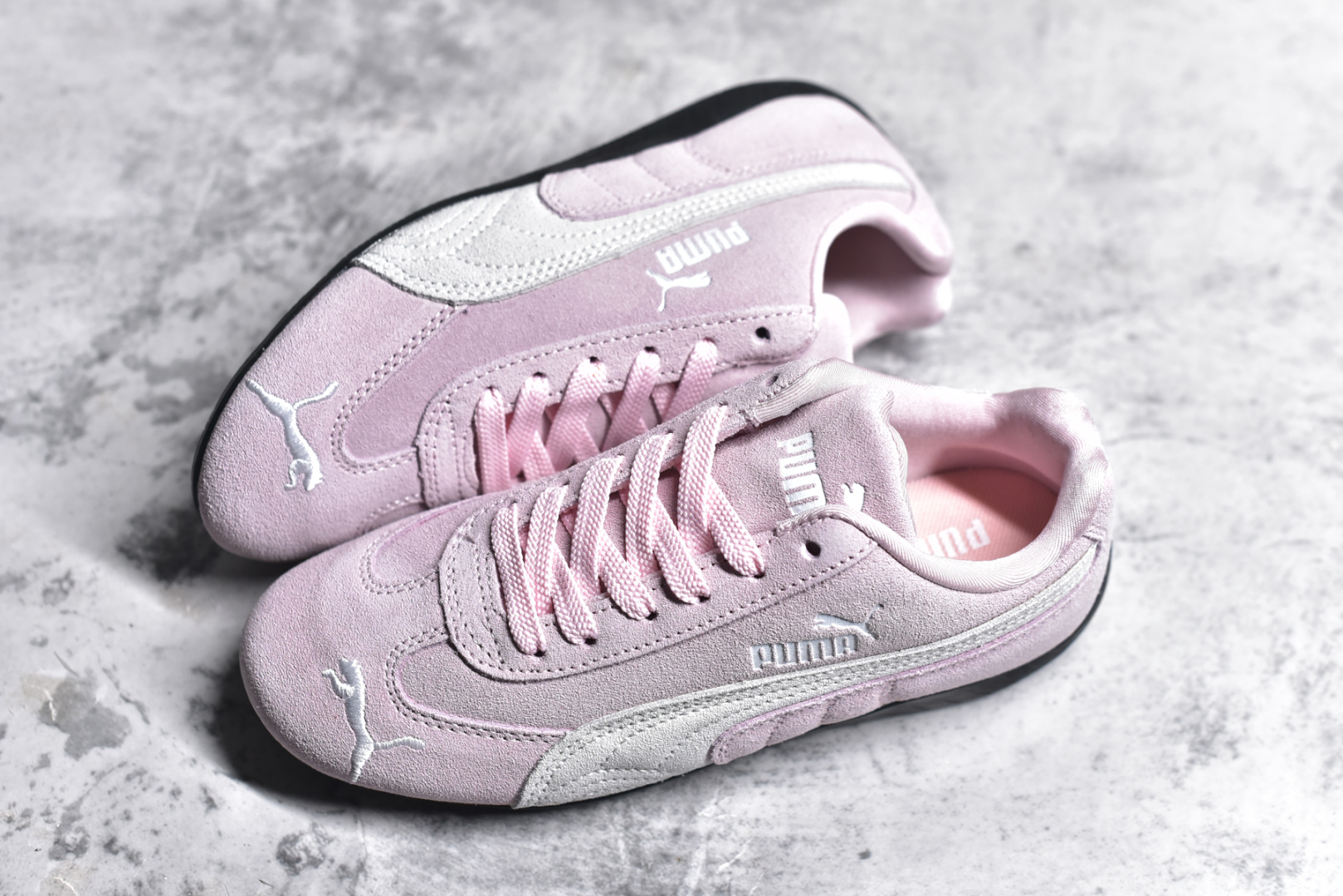 图片[7]-#彪马二代 Puma Palermo OG 复古单品 彪马 防滑耐磨低帮德训板鞋 孔眼底座和脚趾凸起由绒面革材料制成 支持侧踏时的踏步工作 脚背和侧板采用尼龙网布 即使在健身房等使用环境中也能确保透气性 像吸盘一样的设计是为了提高体育馆表面的抓地力性能 尺码： 36 36.5 37.5 38 38.5 39 40 40.5 41 42 42.5 43 44 45-选品中心