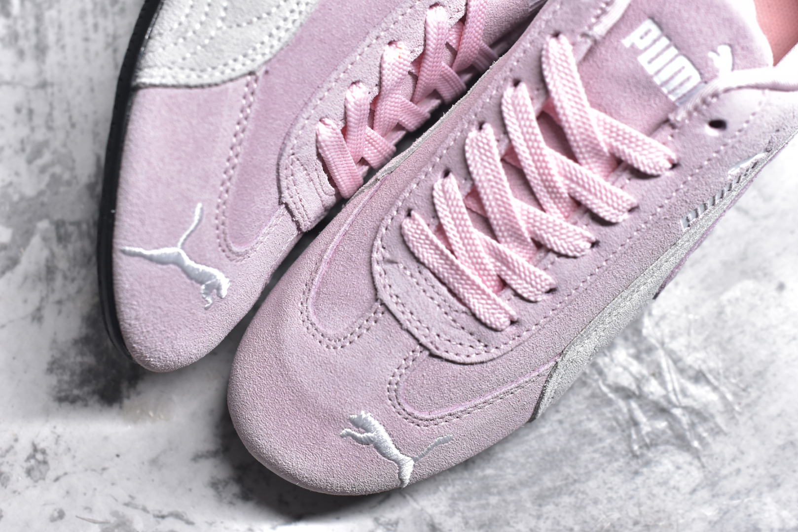 图片[8]-#彪马二代 Puma Palermo OG 复古单品 彪马 防滑耐磨低帮德训板鞋 孔眼底座和脚趾凸起由绒面革材料制成 支持侧踏时的踏步工作 脚背和侧板采用尼龙网布 即使在健身房等使用环境中也能确保透气性 像吸盘一样的设计是为了提高体育馆表面的抓地力性能 尺码： 36 36.5 37.5 38 38.5 39 40 40.5 41 42 42.5 43 44 45-选品中心