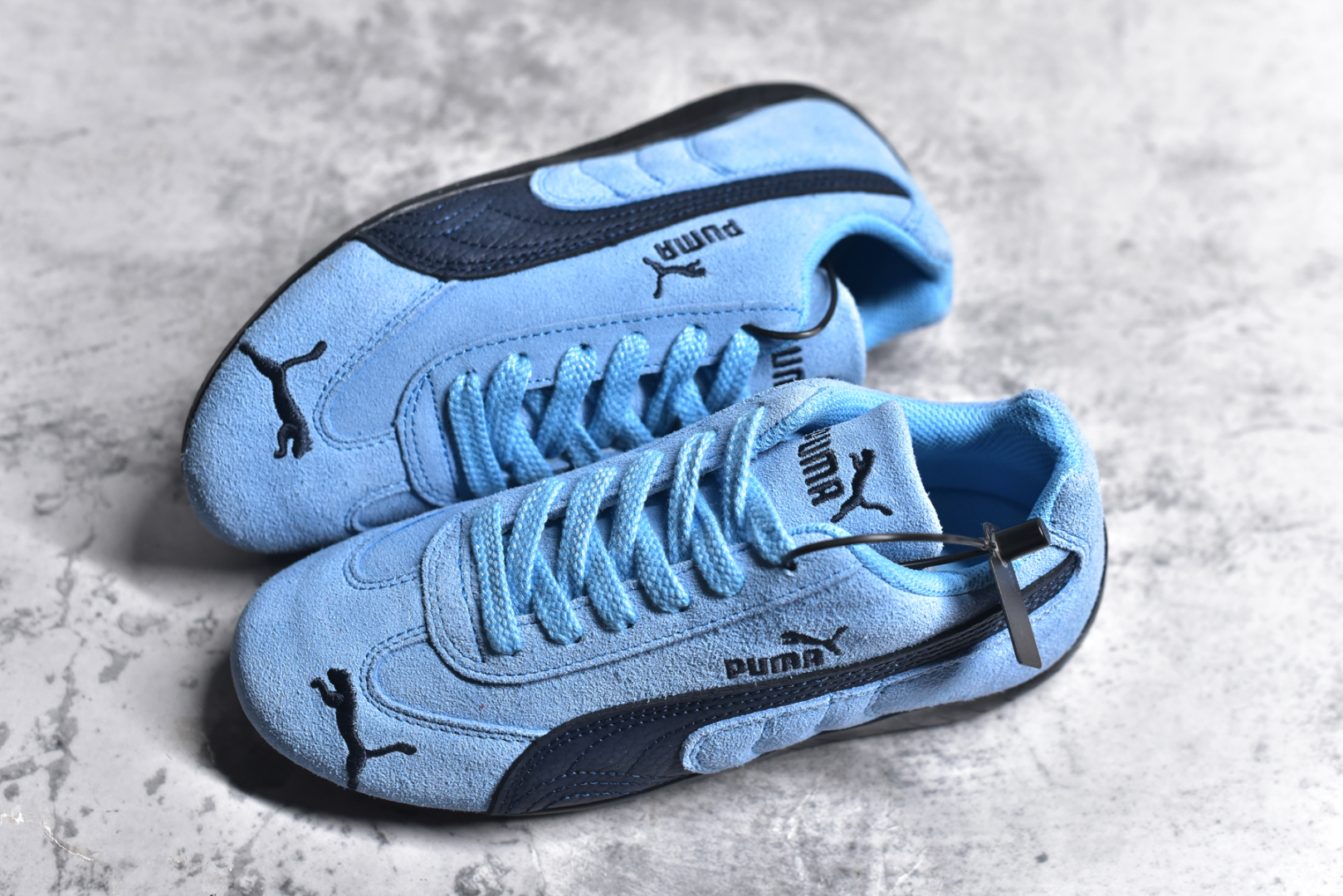 图片[7]-#彪马二代 Puma Palermo OG 复古单品 彪马 防滑耐磨低帮德训板鞋 孔眼底座和脚趾凸起由绒面革材料制成 支持侧踏时的踏步工作 脚背和侧板采用尼龙网布 即使在健身房等使用环境中也能确保透气性 像吸盘一样的设计是为了提高体育馆表面的抓地力性能 尺码： 36 36.5 37.5 38 38.5 39 40 40.5 41 42 42.5 43 44 45-选品中心