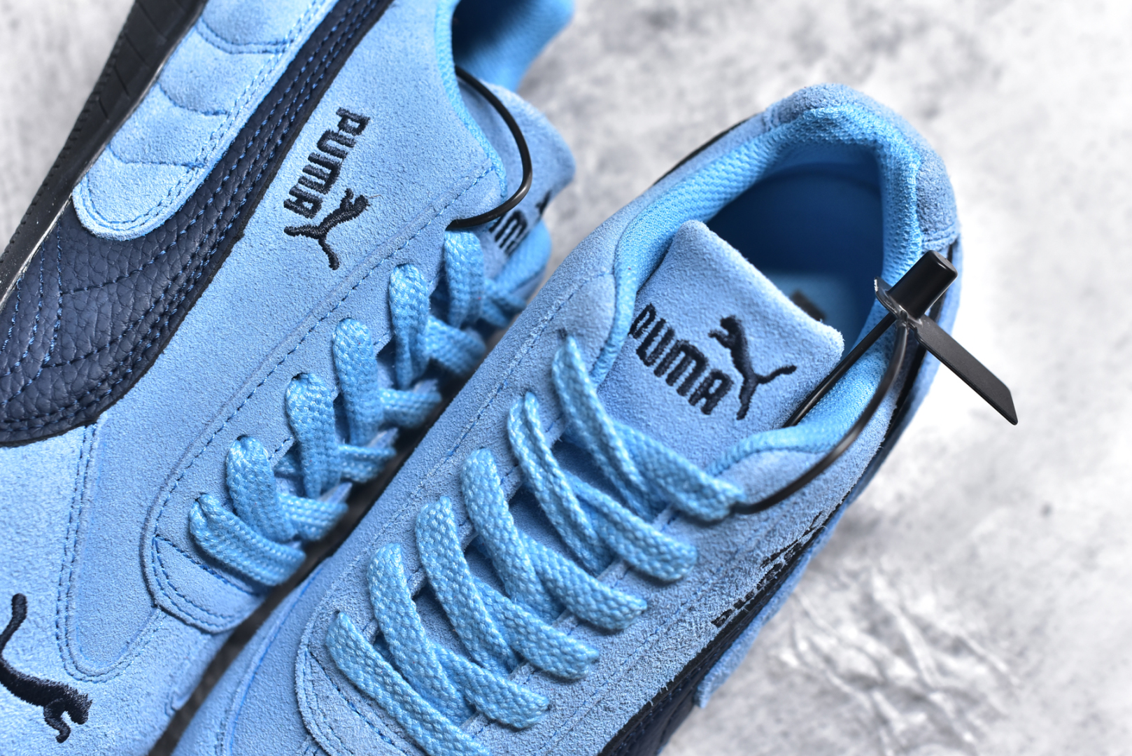 图片[9]-#彪马二代 Puma Palermo OG 复古单品 彪马 防滑耐磨低帮德训板鞋 孔眼底座和脚趾凸起由绒面革材料制成 支持侧踏时的踏步工作 脚背和侧板采用尼龙网布 即使在健身房等使用环境中也能确保透气性 像吸盘一样的设计是为了提高体育馆表面的抓地力性能 尺码： 36 36.5 37.5 38 38.5 39 40 40.5 41 42 42.5 43 44 45-选品中心