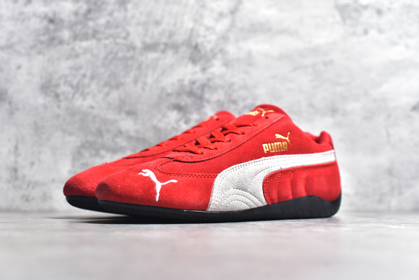 图片[2]-#彪马二代 Puma Palermo OG 复古单品 彪马 防滑耐磨低帮德训板鞋 孔眼底座和脚趾凸起由绒面革材料制成 支持侧踏时的踏步工作 脚背和侧板采用尼龙网布 即使在健身房等使用环境中也能确保透气性 像吸盘一样的设计是为了提高体育馆表面的抓地力性能 尺码： 36 36.5 37.5 38 38.5 39 40 40.5 41 42 42.5 43 44 45-选品中心
