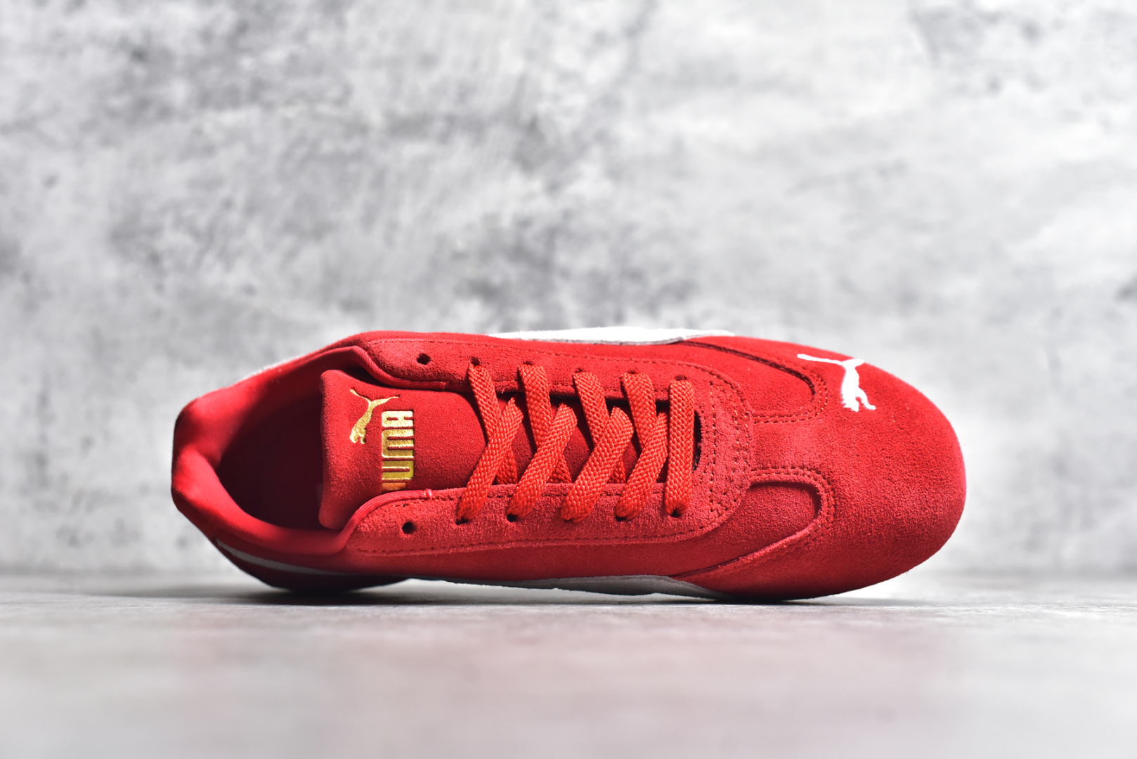 图片[4]-#彪马二代 Puma Palermo OG 复古单品 彪马 防滑耐磨低帮德训板鞋 孔眼底座和脚趾凸起由绒面革材料制成 支持侧踏时的踏步工作 脚背和侧板采用尼龙网布 即使在健身房等使用环境中也能确保透气性 像吸盘一样的设计是为了提高体育馆表面的抓地力性能 尺码： 36 36.5 37.5 38 38.5 39 40 40.5 41 42 42.5 43 44 45-选品中心