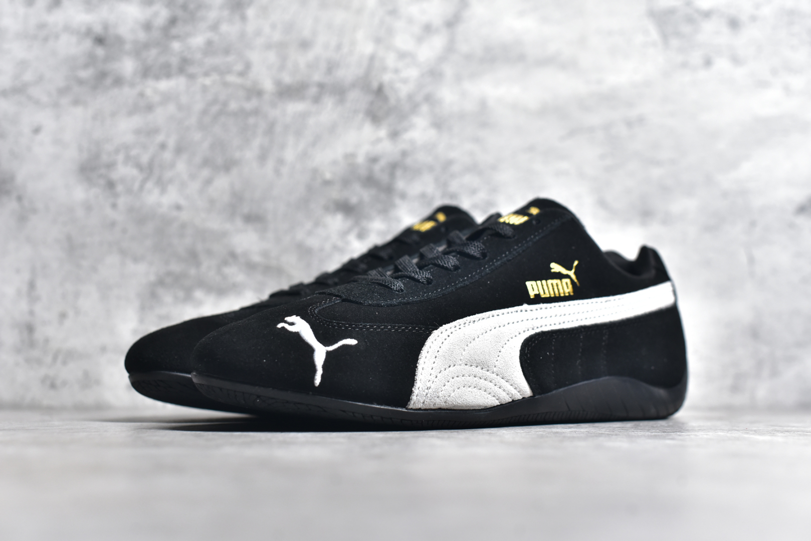 图片[2]-#彪马二代 Puma Palermo OG 复古单品 彪马 防滑耐磨低帮德训板鞋 孔眼底座和脚趾凸起由绒面革材料制成 支持侧踏时的踏步工作 脚背和侧板采用尼龙网布 即使在健身房等使用环境中也能确保透气性 像吸盘一样的设计是为了提高体育馆表面的抓地力性能 尺码： 36 36.5 37.5 38 38.5 39 40 40.5 41 42 42.5 43 44 45-选品中心