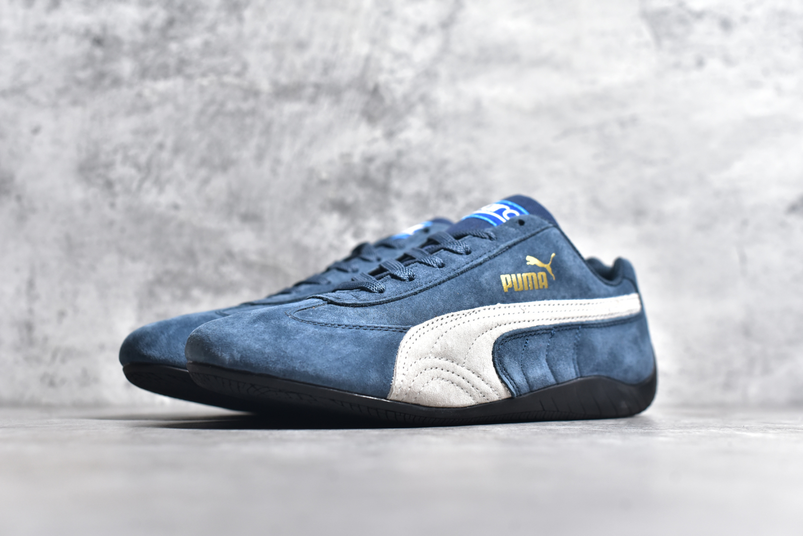 图片[2]-#彪马二代 Puma Palermo OG 复古单品 彪马 防滑耐磨低帮德训板鞋 孔眼底座和脚趾凸起由绒面革材料制成 支持侧踏时的踏步工作 脚背和侧板采用尼龙网布 即使在健身房等使用环境中也能确保透气性 像吸盘一样的设计是为了提高体育馆表面的抓地力性能 尺码： 36 36.5 37.5 38 38.5 39 40 40.5 41 42 42.5 43 44 45-选品中心