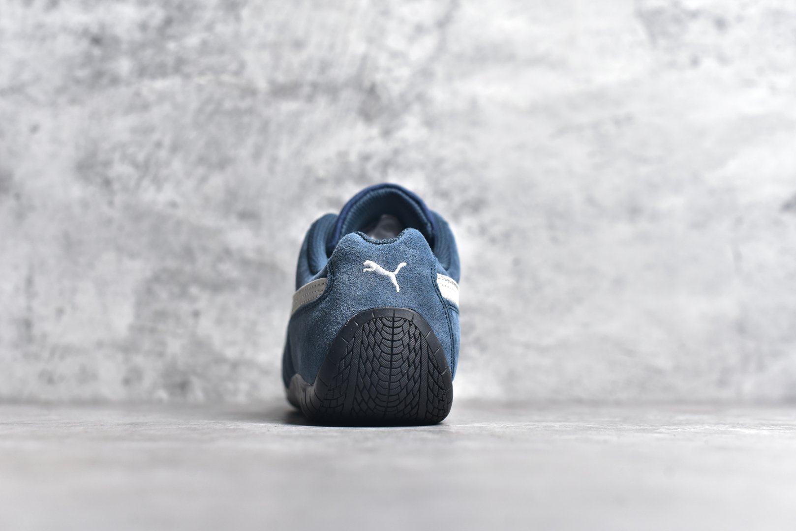 图片[5]-#彪马二代 Puma Palermo OG 复古单品 彪马 防滑耐磨低帮德训板鞋 孔眼底座和脚趾凸起由绒面革材料制成 支持侧踏时的踏步工作 脚背和侧板采用尼龙网布 即使在健身房等使用环境中也能确保透气性 像吸盘一样的设计是为了提高体育馆表面的抓地力性能 尺码： 36 36.5 37.5 38 38.5 39 40 40.5 41 42 42.5 43 44 45-选品中心