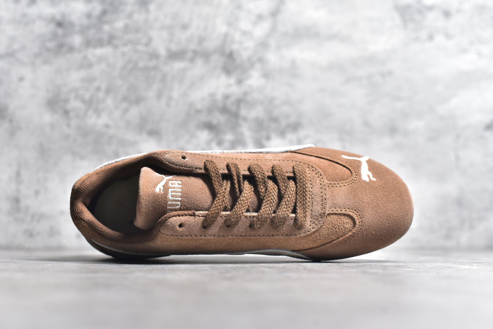 图片[4]-#彪马二代 Puma Palermo OG 复古单品 彪马 防滑耐磨低帮德训板鞋 孔眼底座和脚趾凸起由绒面革材料制成 支持侧踏时的踏步工作 脚背和侧板采用尼龙网布 即使在健身房等使用环境中也能确保透气性 像吸盘一样的设计是为了提高体育馆表面的抓地力性能 尺码： 36 36.5 37.5 38 38.5 39 40 40.5 41 42 42.5 43 44 45\”},\”album\”：{\”isWatermark\”：true,\”myCommidityCount\”：14529,\”online\”：true,\”qrcode\”：\”https：//xcimg.szwego.com/h5_9c837543_a96c_494c_ba02_3d8acde48471.jpg-选品中心