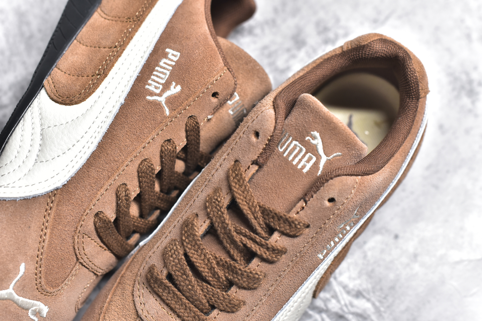 图片[9]-#彪马二代 Puma Palermo OG 复古单品 彪马 防滑耐磨低帮德训板鞋 孔眼底座和脚趾凸起由绒面革材料制成 支持侧踏时的踏步工作 脚背和侧板采用尼龙网布 即使在健身房等使用环境中也能确保透气性 像吸盘一样的设计是为了提高体育馆表面的抓地力性能 尺码： 36 36.5 37.5 38 38.5 39 40 40.5 41 42 42.5 43 44 45\”},\”album\”：{\”isWatermark\”：true,\”myCommidityCount\”：14529,\”online\”：true,\”qrcode\”：\”https：//xcimg.szwego.com/h5_9c837543_a96c_494c_ba02_3d8acde48471.jpg-选品中心