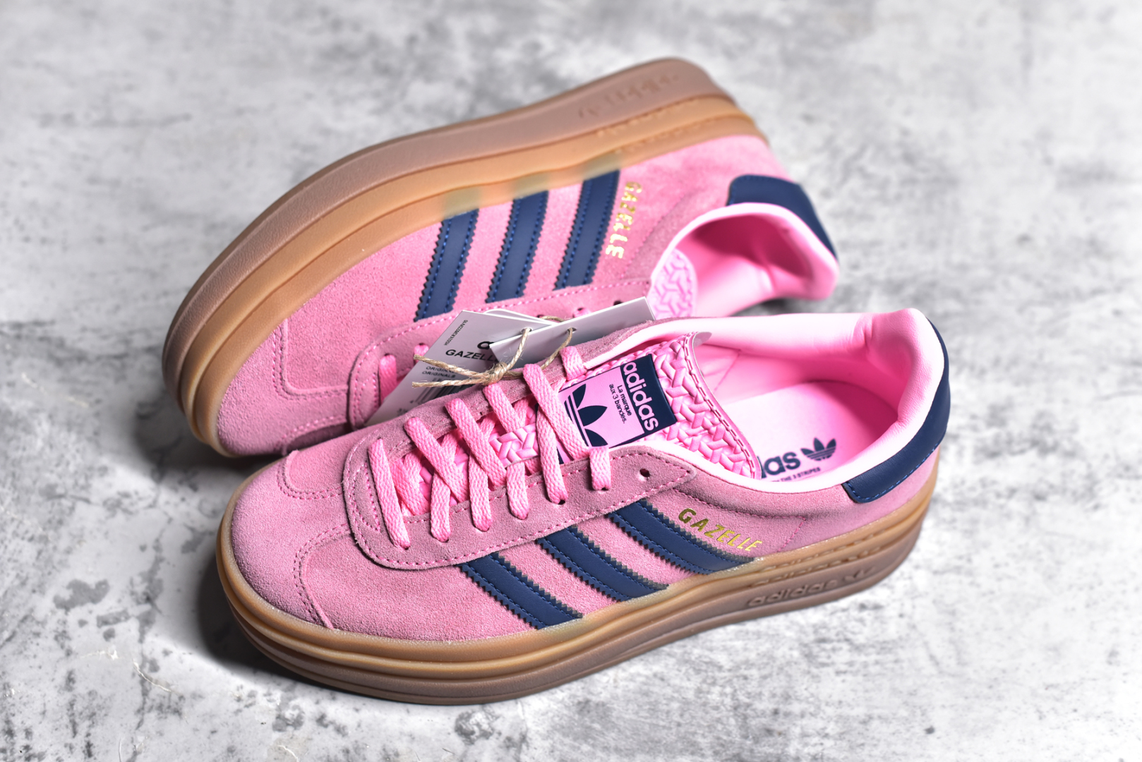 图片[7]-#AD Originals Gazelle Bold W 三叶草厚底休闲防滑耐磨低帮板鞋 鞋头出色设计 塑就出众贴合感稳固的后跟贴合足部曲线设计软弹舒适 不易磨脚橡胶鞋底配合防滑纹路设计 平稳抓地 货号：HO6122 尺码：35.5-40-选品中心