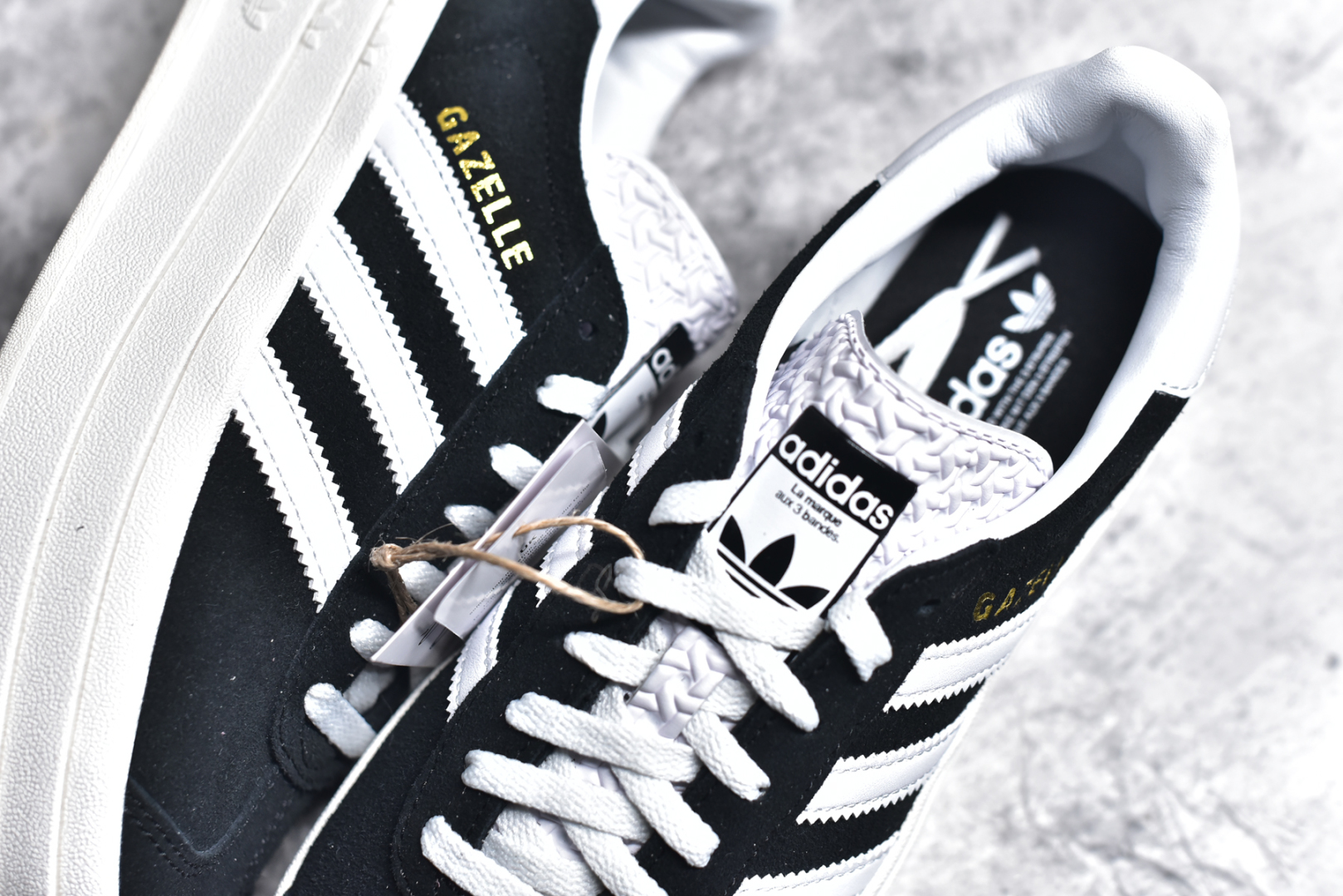 图片[9]-#AD Originals Gazelle Bold W 三叶草厚底休闲防滑耐磨低帮板鞋 鞋头出色设计 塑就出众贴合感稳固的后跟贴合足部曲线设计软弹舒适 不易磨脚橡胶鞋底配合防滑纹路设计 平稳抓地 货号：IE0429 尺码：35.5-40-选品中心