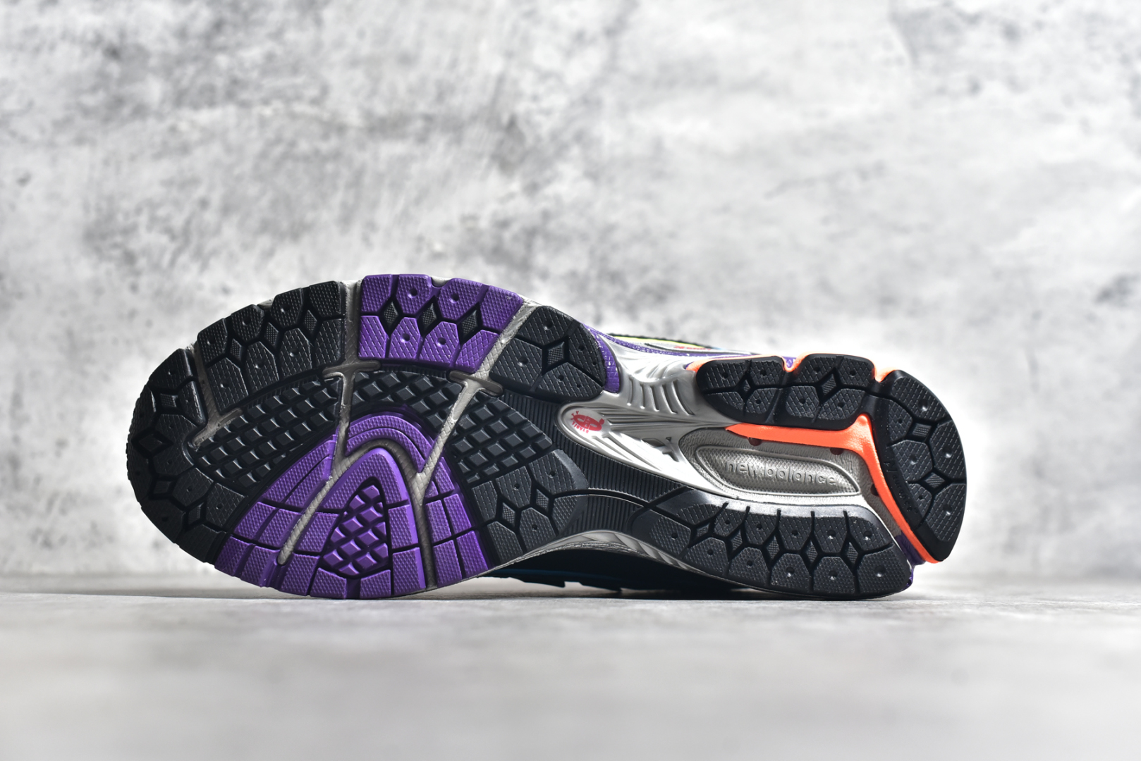 图片[6]-#New Balance 1906系列复古老爹风休闲运动慢跑鞋 #采用轻质牛剖革拼接透气网眼衬垫织物鞋面材质 T-Beam大底提供足步弓支撑，保持步态稳定 后跟搭载外露缓震胶 货号：M1906RDS 尺码：36 37 37.5 38 38.5 39 40 40.5 41 42 42.5 43 44 44.5 45-选品中心