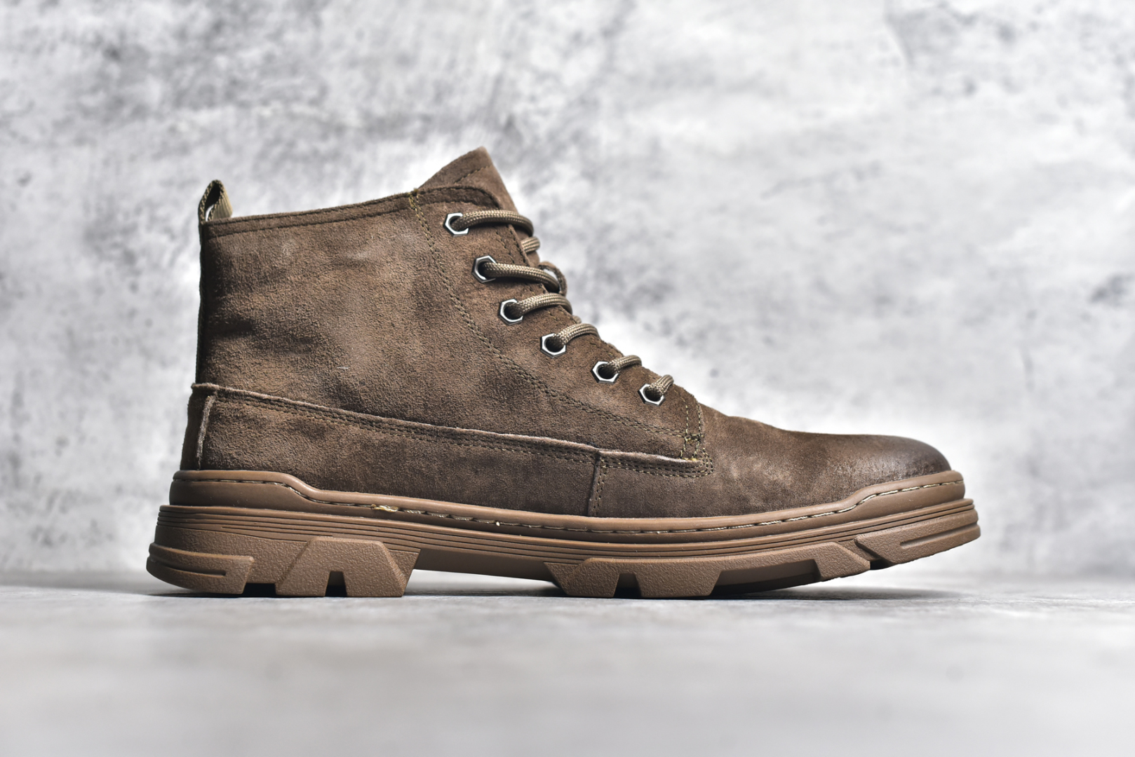 图片[3]-#Timberland添柏岚/天伯伦户外中帮休闲大黄靴系列 广东大厂品质 原盒原包装 面料采用意大利🇮🇹顶级磨砂细纹牛皮 搭配防臭防腐真皮乳胶鞋垫 给您完美的穿着体验 质量考究耐穿 型男必备 专治不帅 高品质脚感一流 尺码：39 40 41 42 43 44（皮鞋码）-选品中心