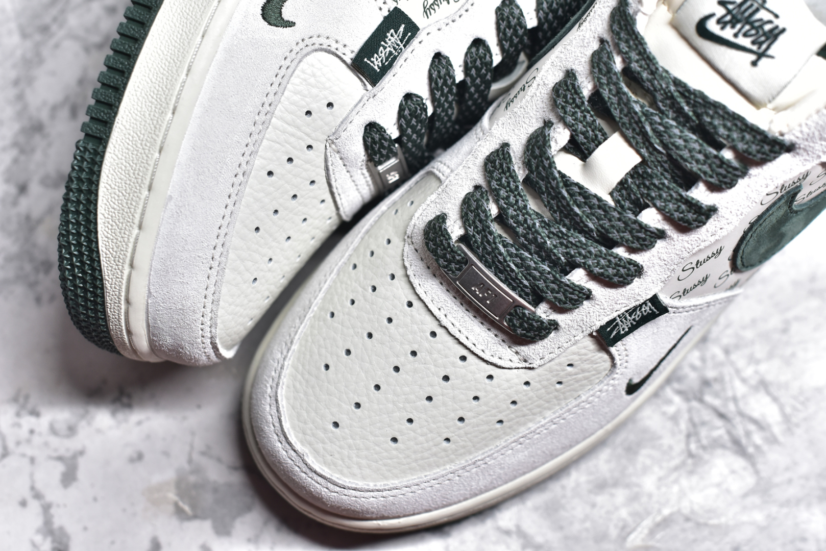 图片[8]-#NK Air Force 1\’07 Low 斯图西联名 英文绿翻毛勾 空军一号低帮休闲板鞋 CH6336-511 #原楦头原纸板 原装鞋盒 定制五金配件 内置全掌气垫 原厂鞋底 尺码：36 36.5 37.5 38 38.5 39 40 40.5 41 42 42.5 43 44 44.5 45-选品中心