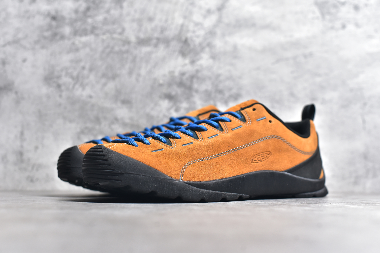 图片[2]-#Keen Jasper Rocks SP 美国人气户外品牌-科恩贾斯珀都市系列复古低帮系带户外风露营徒步登山运动训练鞋 原楦型开发纸版 采用固色翻毛皮鞋面材质 内嵌高密度EVA发泡缓震脚垫 外置一体式包裹防滑防剐蹭耐磨橡胶大底 向经典的90年代致敬 山系神级鞋履 尺码：35 36 37 38 39 40 41 42 43 44 45-选品中心