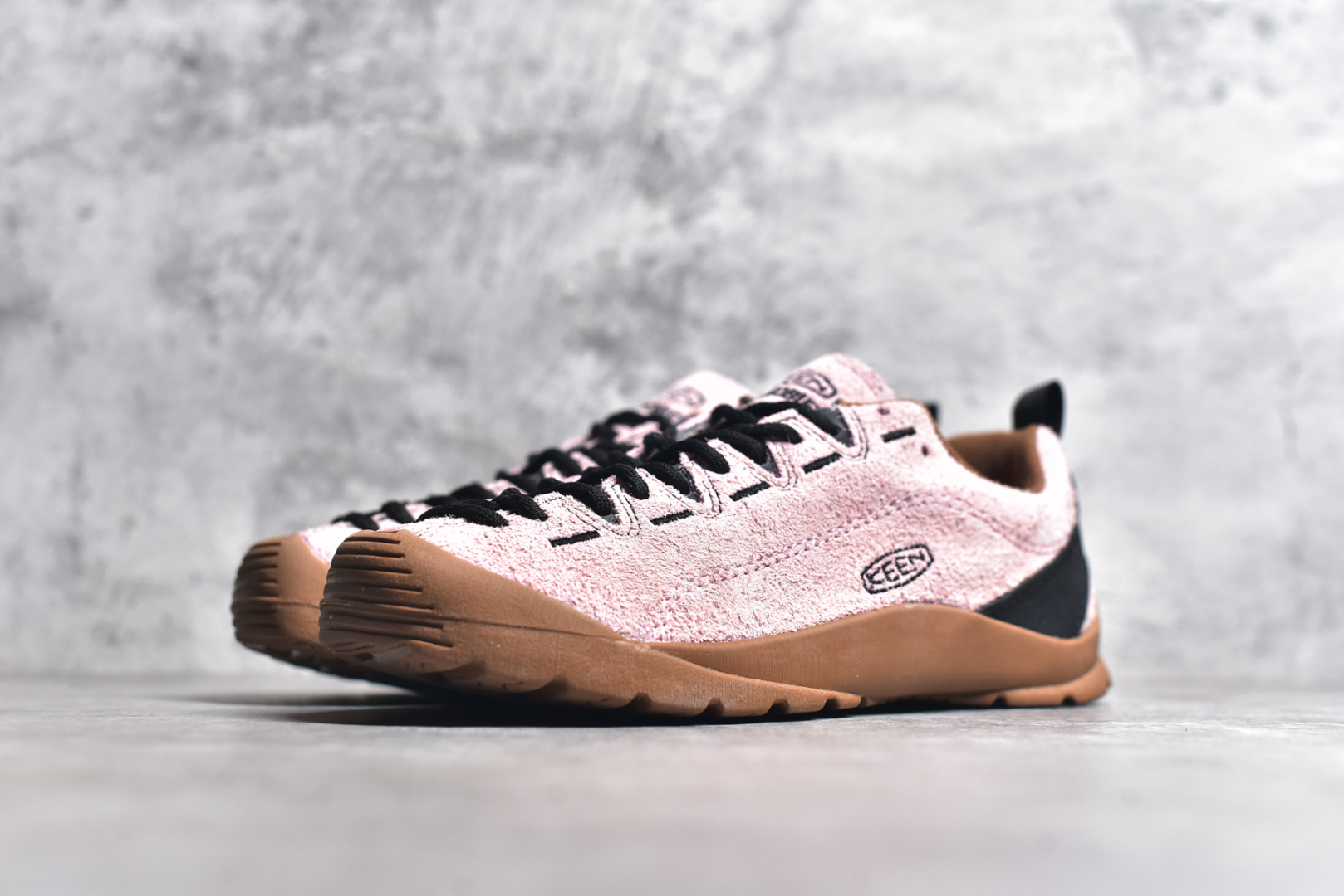 图片[2]-#Keen Jasper Rocks SP 美国人气户外品牌-科恩贾斯珀都市系列复古低帮系带户外风露营徒步登山运动训练鞋 原楦型开发纸版 采用固色翻毛皮鞋面材质 内嵌高密度EVA发泡缓震脚垫 外置一体式包裹防滑防剐蹭耐磨橡胶大底 向经典的90年代致敬 山系神级鞋履 尺码：35 36 37 38 39 40 41 42 43 44 45-选品中心
