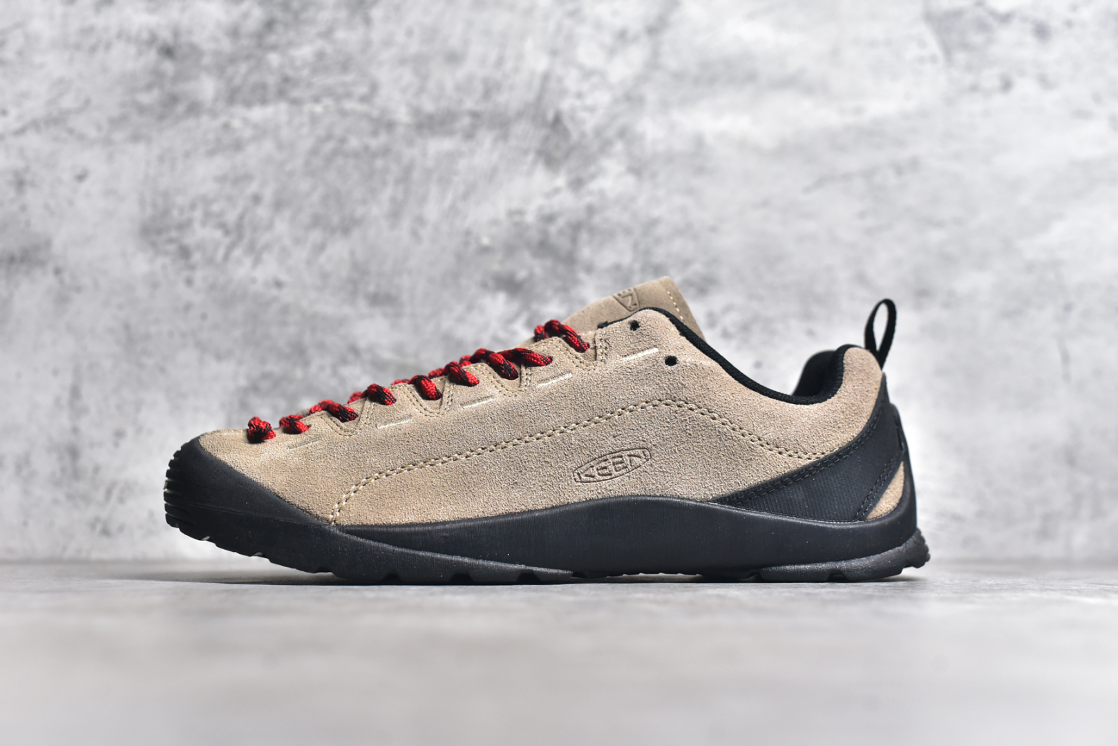 #Keen Jasper Rocks SP 美国人气户外品牌-科恩贾斯珀都市系列复古低帮系带户外风露营徒步登山运动训练鞋 原楦型开发纸版 采用固色翻毛皮鞋面材质 内嵌高密度EVA发泡缓震脚垫 外置一体式包裹防滑防剐蹭耐磨橡胶大底 向经典的90年代致敬 山系神级鞋履 尺码：35 36 37 38 39 40 41 42 43 44 45-选品中心