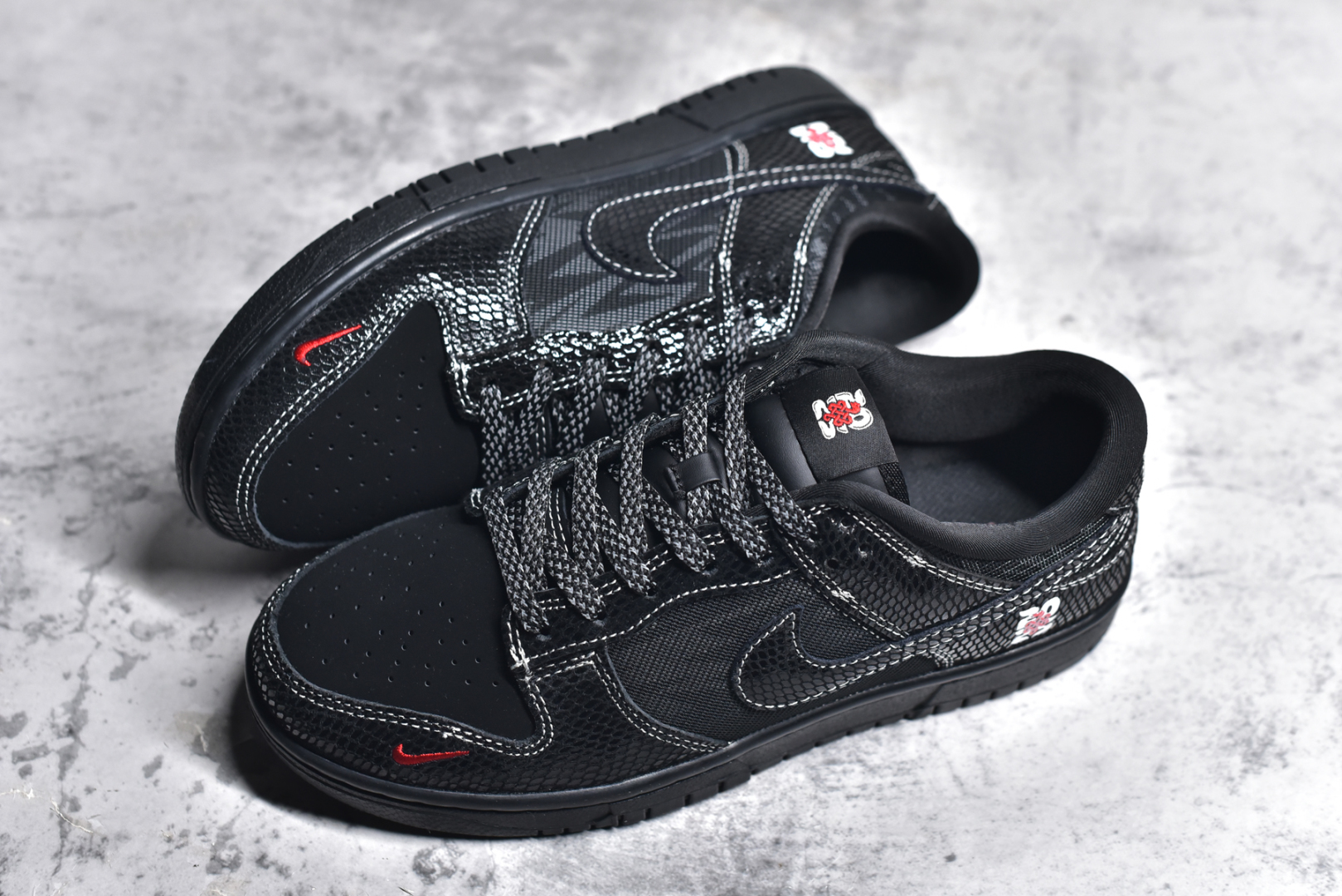 图片[7]-#NK SB Dunk Low 蛇年限定-黑蛇 周年高端定制 低帮休闲板鞋 #定制鞋盒 大厂纯原品质出货 超高清洁度 皮料切割干净无任何毛边 细节完美 货号：CH8311-233 尺码：36 36.5 37.5 38 38.5 39 40 40.5 41 42 42.5 43 44 44.5 45-选品中心