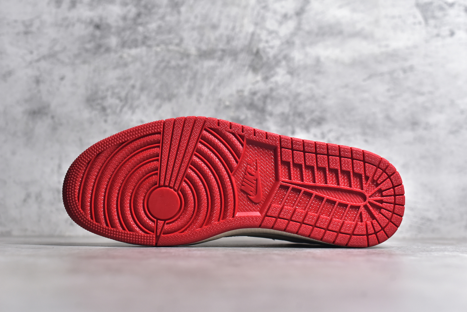 图片[6]-#TS x Air Jordan AJ1 Low 倒钩低帮联名定制配色 CH6336-020 原厂内置气垫魔块 A模大底 头层小牛皮 鞋舌AJ原厂专用牛津布+AJ专用反口珍珠布+原厂无杂质高弹内里海棉+特殊封边弹力鞋带 尺码：36 36.5 37.5 38 38.5 39 40 40.5 41 42 42.5 43 44 44.5 45 46 47.5-选品中心
