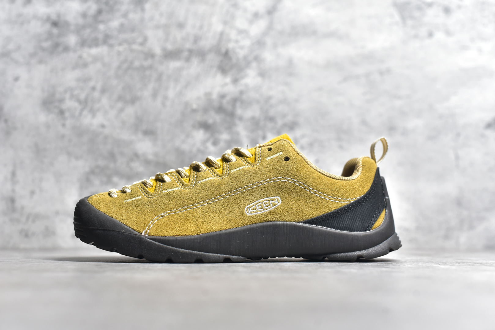 #Keen Jasper Rocks SP 美国人气户外品牌-科恩贾斯珀都市系列复古低帮系带户外风露营徒步登山运动训练鞋 原楦型开发纸版 采用固色翻毛皮鞋面材质 内嵌高密度EVA发泡缓震脚垫 外置一体式包裹防滑防剐蹭耐磨橡胶大底 向经典的90年代致敬 山系神级鞋履 尺码：35 36 37 38 39 40 41 42 43 44-选品中心