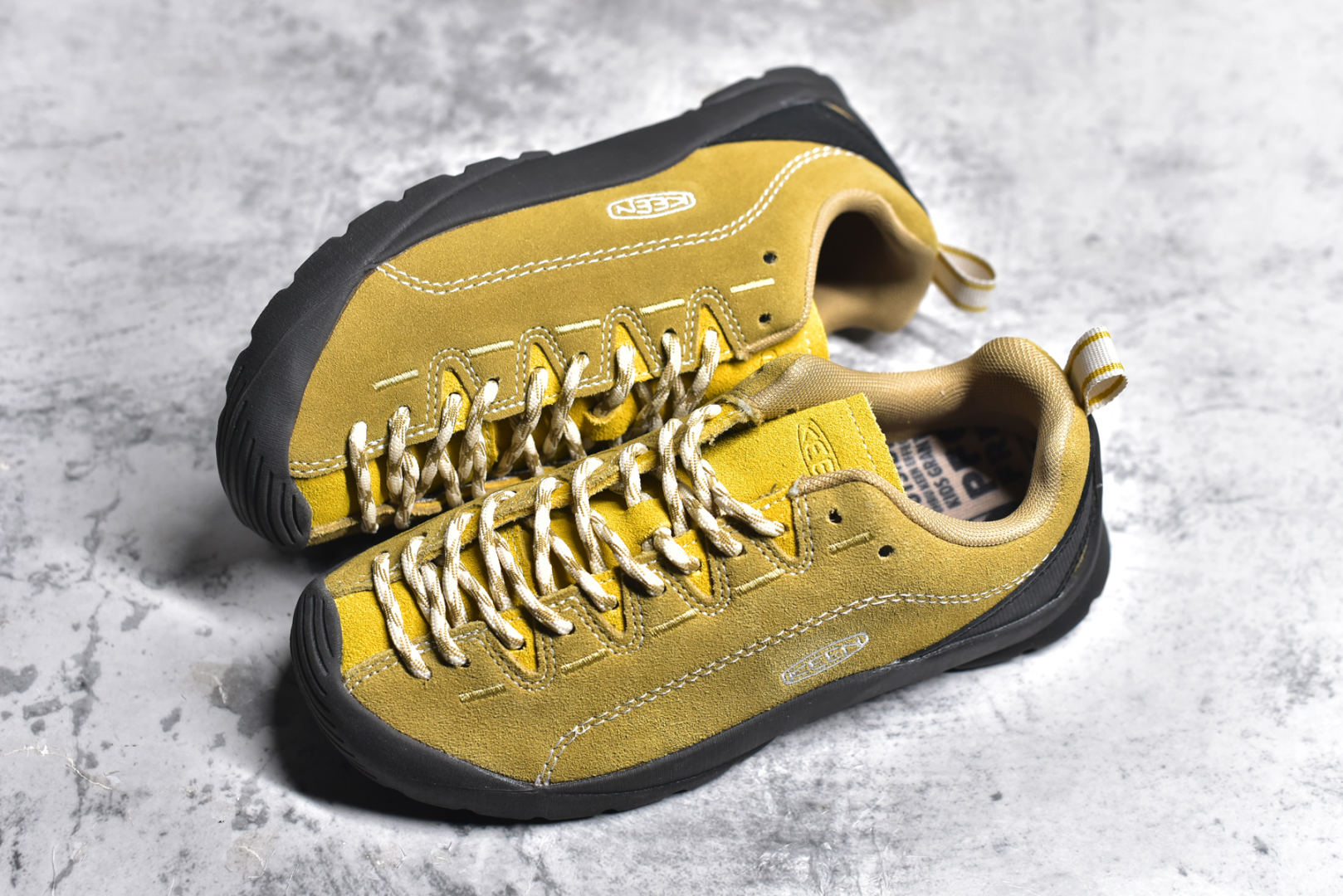 图片[7]-#Keen Jasper Rocks SP 美国人气户外品牌-科恩贾斯珀都市系列复古低帮系带户外风露营徒步登山运动训练鞋 原楦型开发纸版 采用固色翻毛皮鞋面材质 内嵌高密度EVA发泡缓震脚垫 外置一体式包裹防滑防剐蹭耐磨橡胶大底 向经典的90年代致敬 山系神级鞋履 尺码：35 36 37 38 39 40 41 42 43 44-选品中心