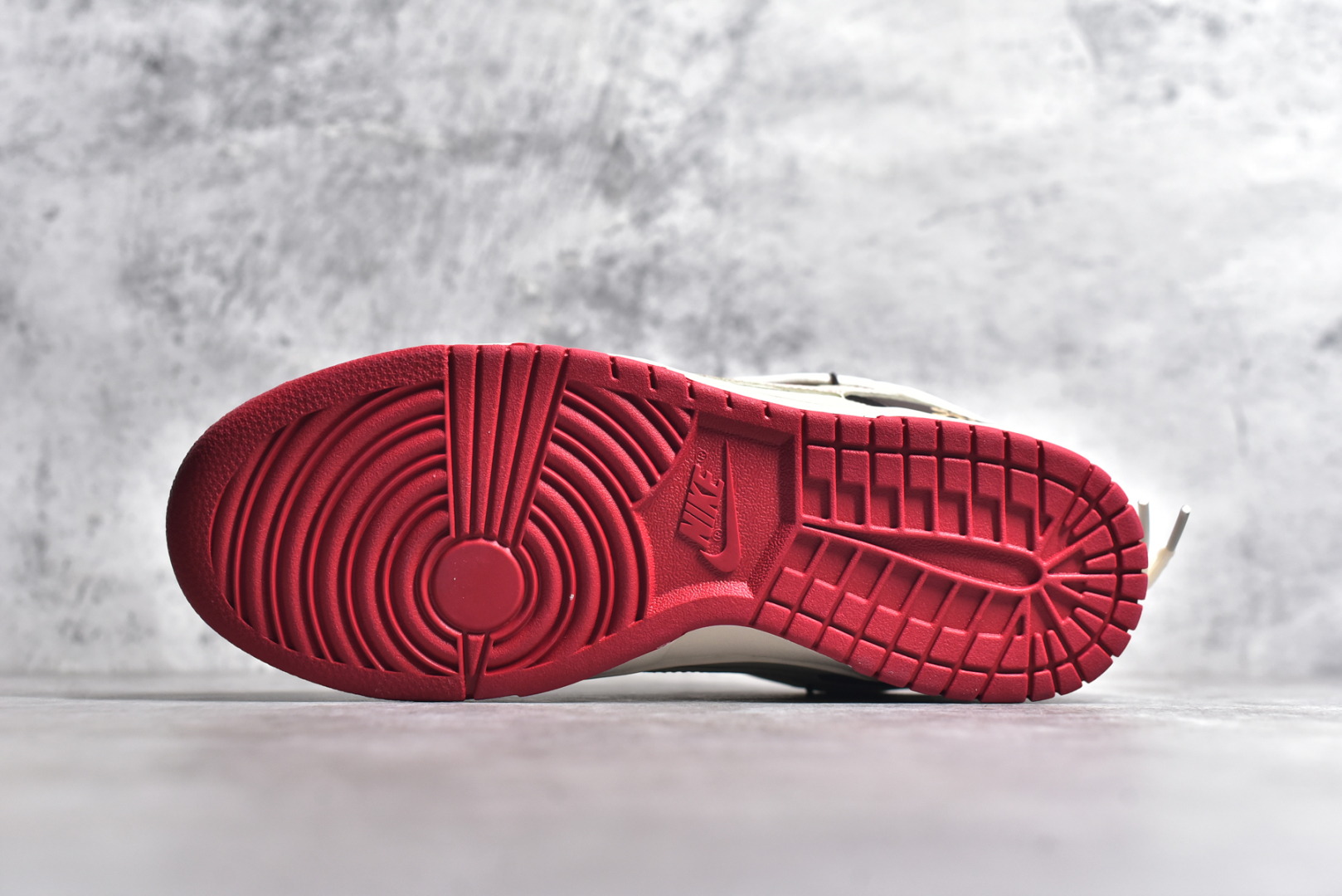 图片[6]-#NK SB Dunk Low 2025蛇年限定 解构抽绳鞋带 纯原大厂出品 极力推荐 原装头层材料 独家版型蒸餾加工 帶來的是更好的视觉和脚感体验 大厂纯原品质出货 清洁度 电绣工艺 皮料切割干净无任何毛边 细节完美 货号： YX5066 2682722 尺码：36 36.5 37.5 38 38.5 39 40 40.5 41 42 42.5 43 44 44.5 45-选品中心