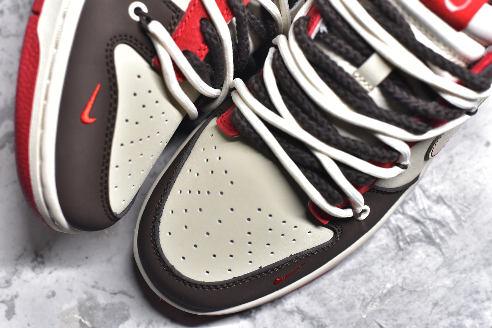 图片[8]-#NK SB Dunk Low 2025蛇年限定 解构抽绳鞋带 纯原大厂出品 极力推荐 原装头层材料 独家版型蒸餾加工 帶來的是更好的视觉和脚感体验 大厂纯原品质出货 清洁度 电绣工艺 皮料切割干净无任何毛边 细节完美 货号： YX5066 2682722 尺码：36 36.5 37.5 38 38.5 39 40 40.5 41 42 42.5 43 44 44.5 45-选品中心
