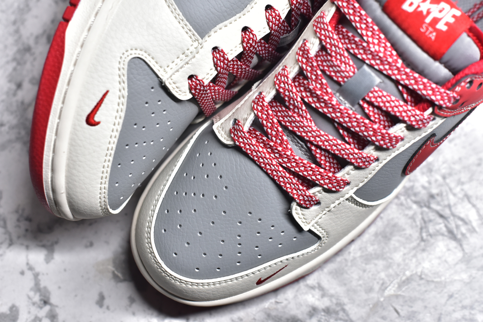 图片[8]-#NK SB Dunk Low 猿人头联名 纯原大厂出品 极力推荐 原装头层材料 独家版型蒸餾加工 帶來的是更好的视觉和脚感体验 大厂纯原品质出货 清洁度 电绣工艺 皮料切割干净无任何毛边 细节完美 货号： BB8969 0082722 尺码：36 36.5 37.5 38 38.5 39 40 40.5 41 42 42.5 43 44 44.5 45-选品中心