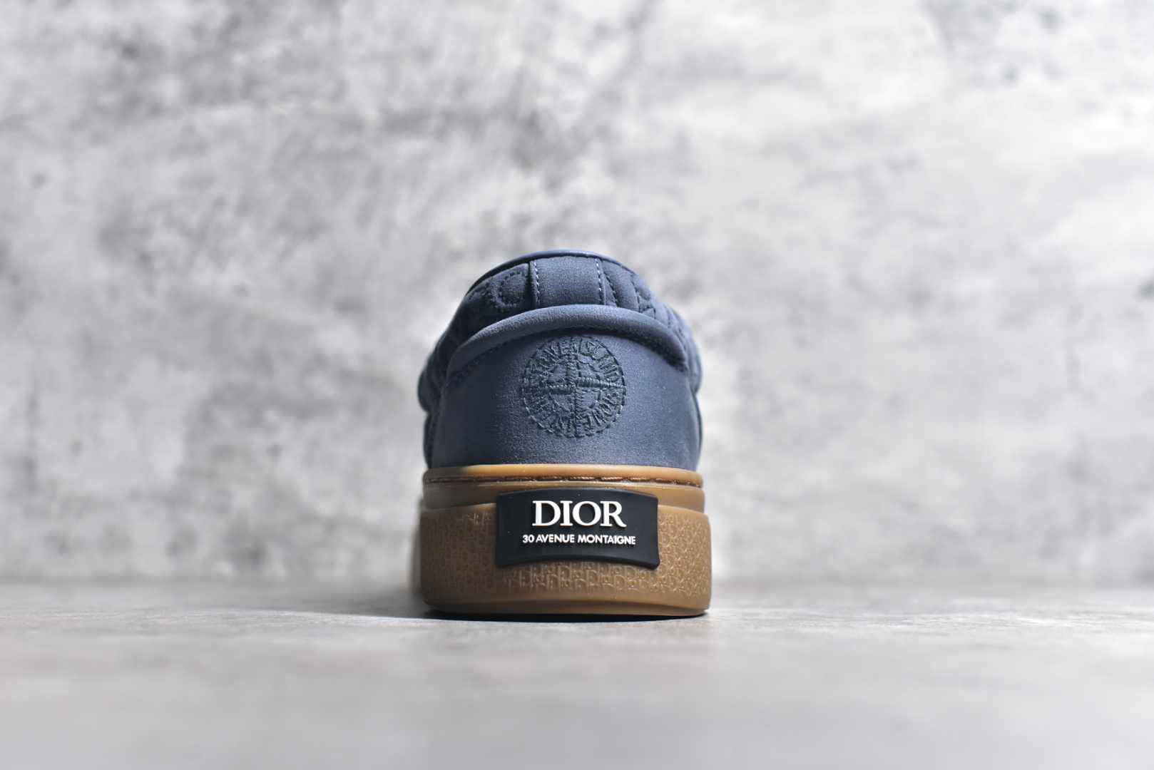 图片[5]-#Dior B33 迪奥印花系带时尚运动板鞋网球鞋 全套原厂新版原纸板楦头开发 原厂特供皮料加持 原档数据大底 高频字母排版细节 还原 Zp 高端零售特供批次 2023秋季新品 彰显非凡的精湛工艺 重新诠释经典的网球鞋 时尚的廓形突显厚实感 采用全新的拉绒马海毛针织面料 突显柔软触感与富有层次感的流行色彩 搭配棕色绒面革镶片提升格调 别具一格的加垫鞋舌点缀以压花效果Dior标志 后侧点缀以Dior 30Avenue Montaigne标志 可为各式休闲造型增添时尚气质 尺码：40 41 42 43 44 45 46-选品中心
