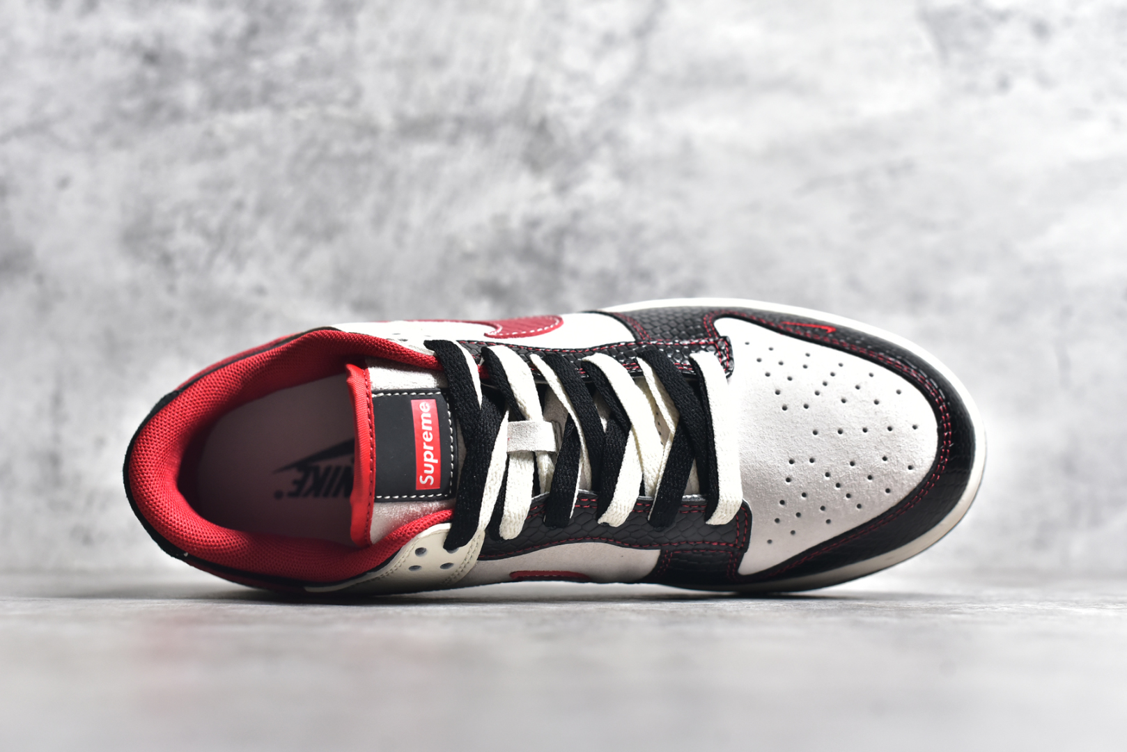 图片[4]-#NK Dunk Low 定制配色 XS1086-014 大厂出品 极力推荐 原装头层材料 独家版型蒸餾加工帶來的是更好的视觉和脚感体验大厂纯原品质出货 清洁度 电绣工艺 皮料切割干净无任何毛边 细节完美 尺码：36 36.5 37.5 38 38.5 39 40 40.5 41 42 42.5 43 44 44.5 45-选品中心