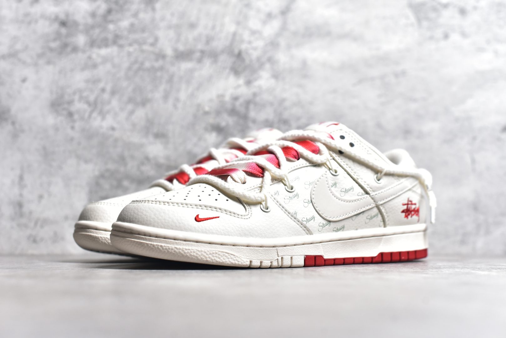 图片[2]-#NK Dunk Low 定制配色 SJ2068-259 大厂出品 极力推荐 原装头层材料 独家版型蒸餾加工帶來的是更好的视觉和脚感体验大厂纯原品质出货 清洁度 电绣工艺 皮料切割干净无任何毛边 细节完美 尺码：36 36.5 37.5 38 38.5 39 40 40.5 41 42 42.5 43 44 44.5 45-选品中心