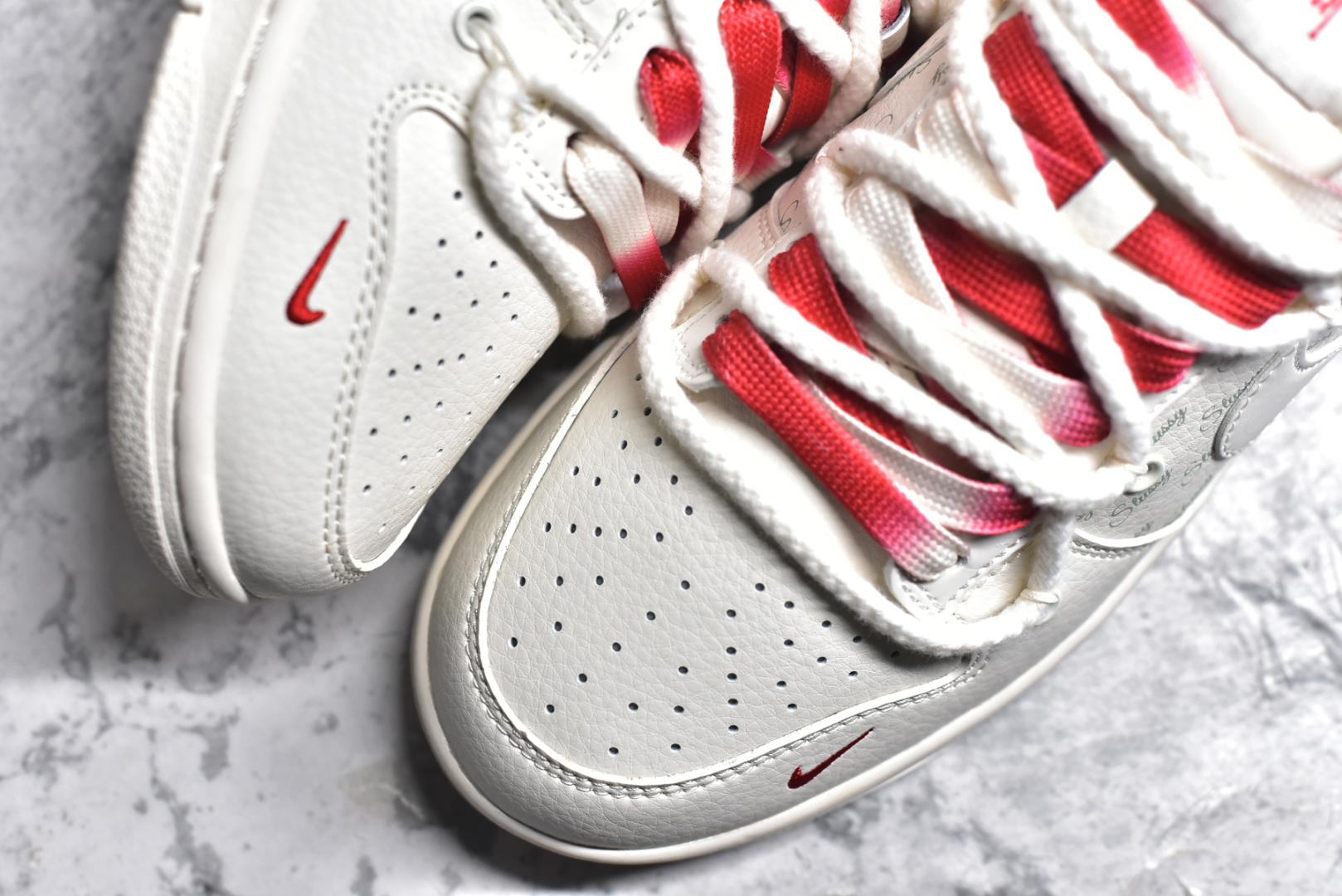 图片[8]-#NK Dunk Low 定制配色 SJ2068-259 大厂出品 极力推荐 原装头层材料 独家版型蒸餾加工帶來的是更好的视觉和脚感体验大厂纯原品质出货 清洁度 电绣工艺 皮料切割干净无任何毛边 细节完美 尺码：36 36.5 37.5 38 38.5 39 40 40.5 41 42 42.5 43 44 44.5 45-选品中心