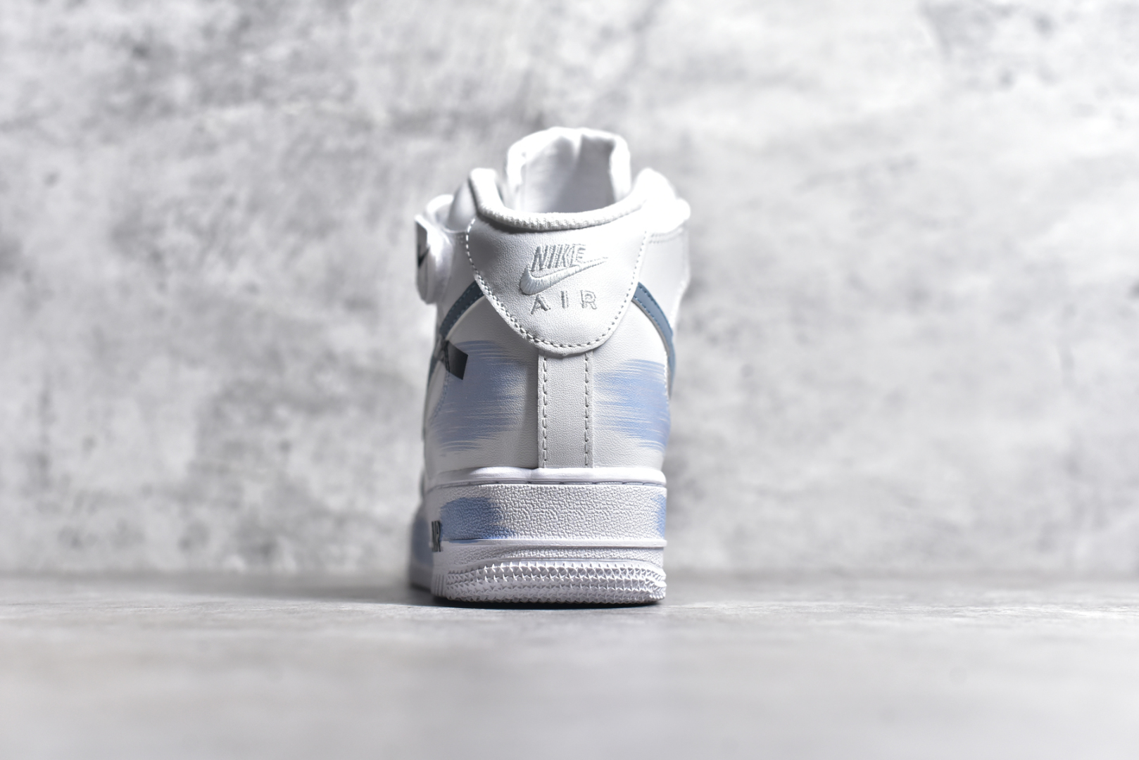 图片[5]-#NK Air Force 1\’07 Mid 断勾 喷绘 二次元主题 空军一号中帮休闲板鞋 ZH0316-056 #定制皮料 原厂3D打印 定制鞋盒 原楦原纸板 纯正空军版型 内置全掌气垫 尺码：36 36.5 37.5 38 38.5 39 40 40.5 41 42 42.5 43 44 44.5 45-选品中心