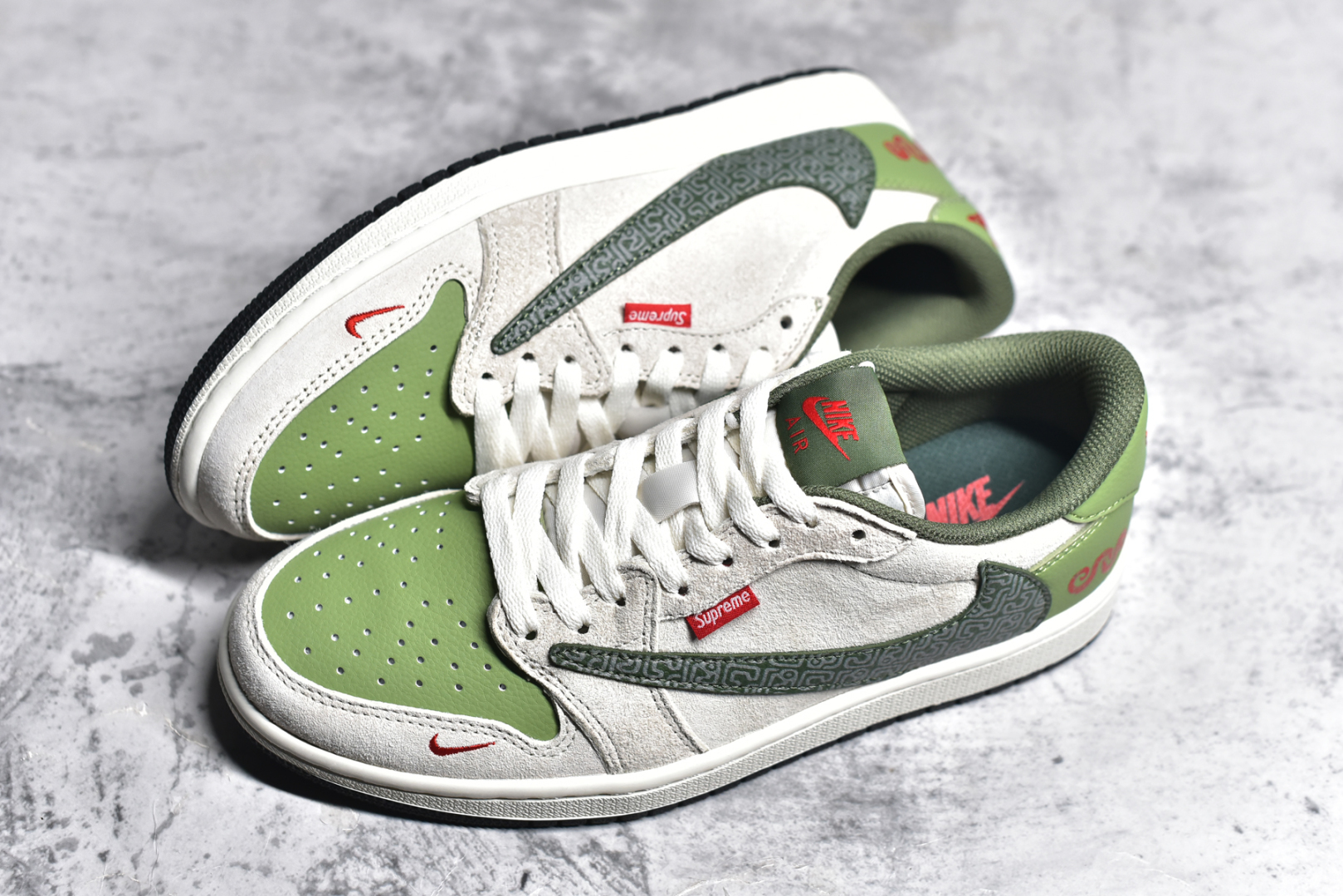 图片[7]-#TS x Air Jordan AJ1 Low 倒钩低帮联名定制配色 DM7866-075 原厂内置气垫魔块 A模大底 头层小牛皮 鞋舌AJ原厂专用牛津布+AJ专用反口珍珠布+原厂无杂质高弹内里海棉+特殊封边弹力鞋带 尺码：36 36.5 37.5 38 38.5 39 40 40.5 41 42 42.5 43 44 44.5 45 46 47.5-选品中心