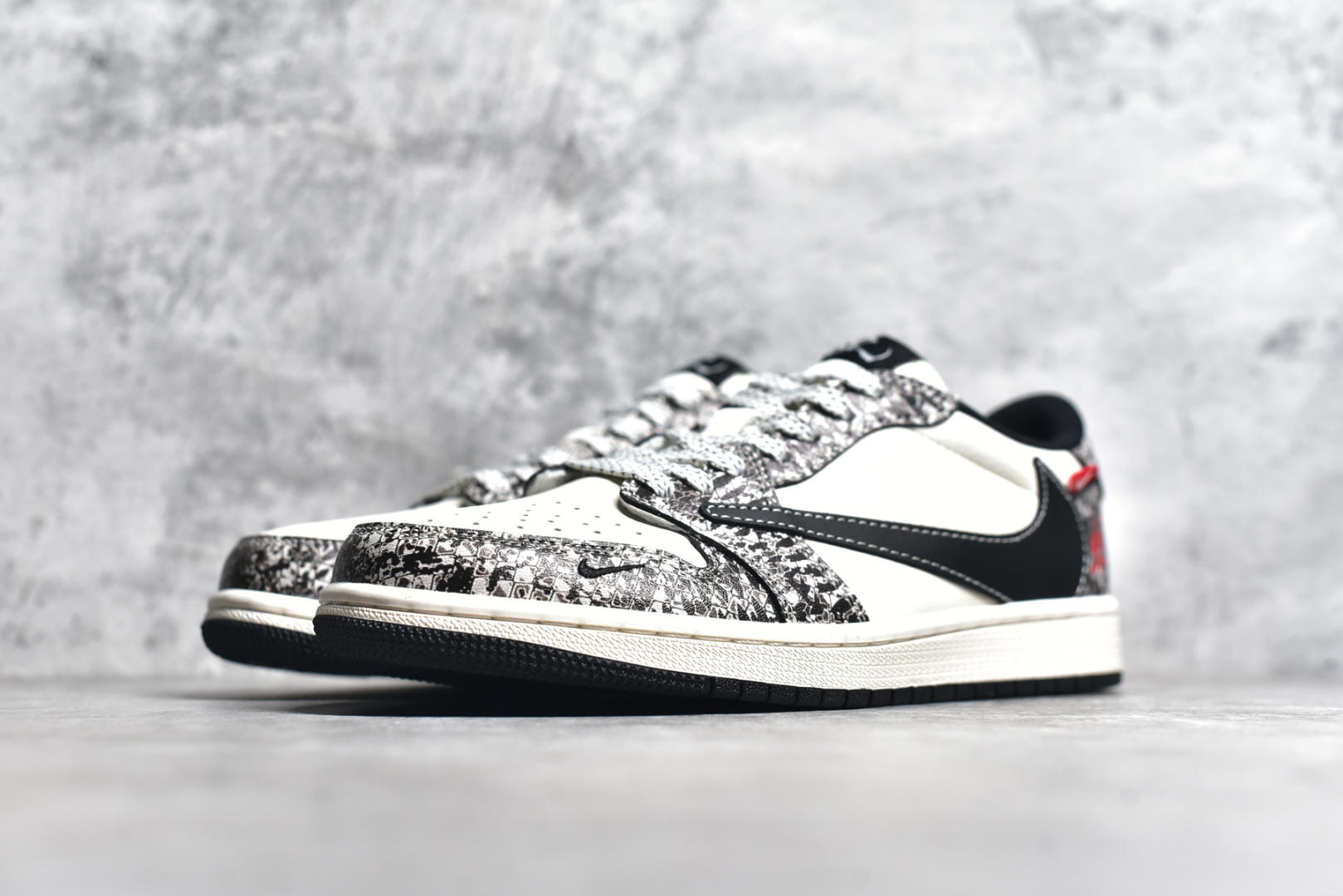 图片[2]-#TS x Air Jordan AJ1 Low 倒钩低帮联名定制配色 SJ2068-144 原厂内置气垫魔块 A模大底 头层小牛皮 鞋舌AJ原厂专用牛津布+AJ专用反口珍珠布+原厂无杂质高弹内里海棉+特殊封边弹力鞋带 尺码：36 36.5 37.5 38 38.5 39 40 40.5 41 42 42.5 43 44 44.5 45 46 47.5-选品中心