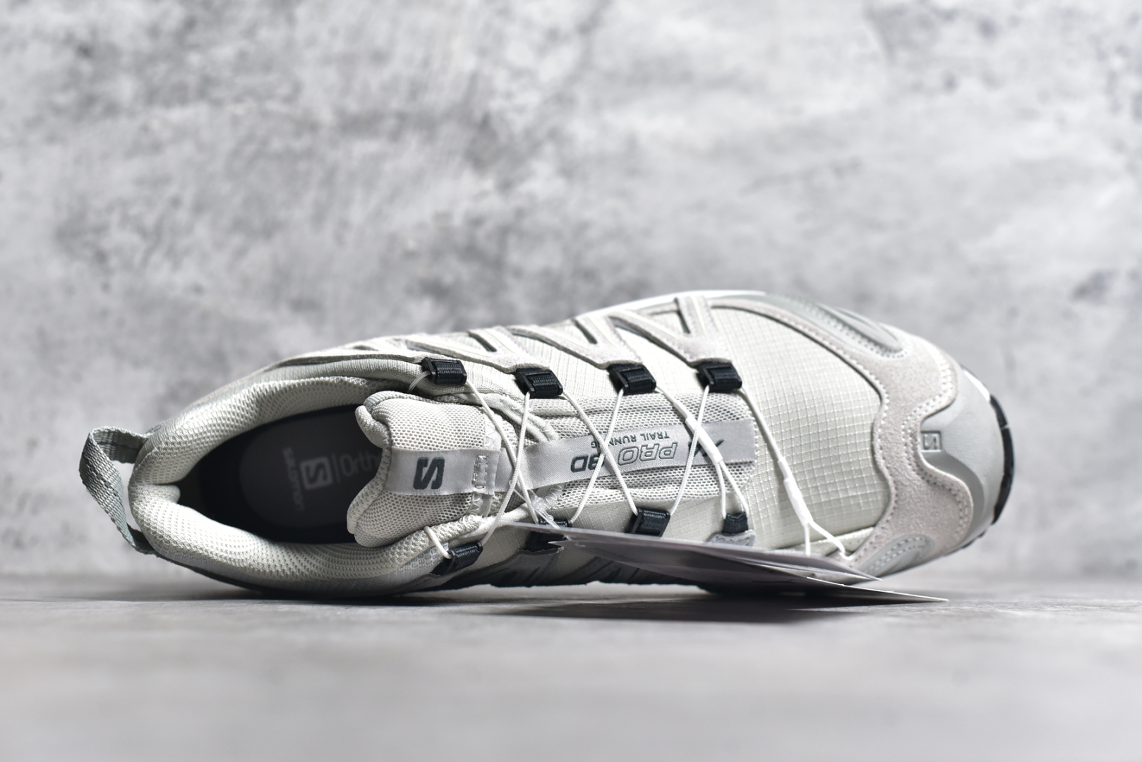 图片[4]-#SALOMON XA Pro 3D ADV 萨洛蒙潮流越野机能户外功能鞋 纯原外贸平台特供订单 耗时半年巨作 全套原纸板楦头开发 原厂特供网布配套加持 确保原汁原味 完美呈现版型 原档数据独家私模五层组合大底 男女鞋同步官方开发至46.5 原装Ortholite轻量化鞋垫 中底布带钢印编号 原厂TPU锁扣 进口港宝加持 后跟自然饱满 还原公司包裹性 鞋面采用SENSIFT贴合技术 全方位贴合包裹脚型 鞋跟部鞋底牵引设计 提供强大的抓地性能 更适应野外崎岖不平的道路 其3D ADVANCED CHASSIS底盘 材料轻量大化 钉齿设计更具稳定性 防护性 鞋底易磨损区运用CONTAGRIP高耐磨材料 应对城市硬质路面长距离跑考验 尺码：36 36.5 37.5 38 38.5 39 40 40.5 41 42 42.5 43 44 44.5 45 46 46.5-选品中心