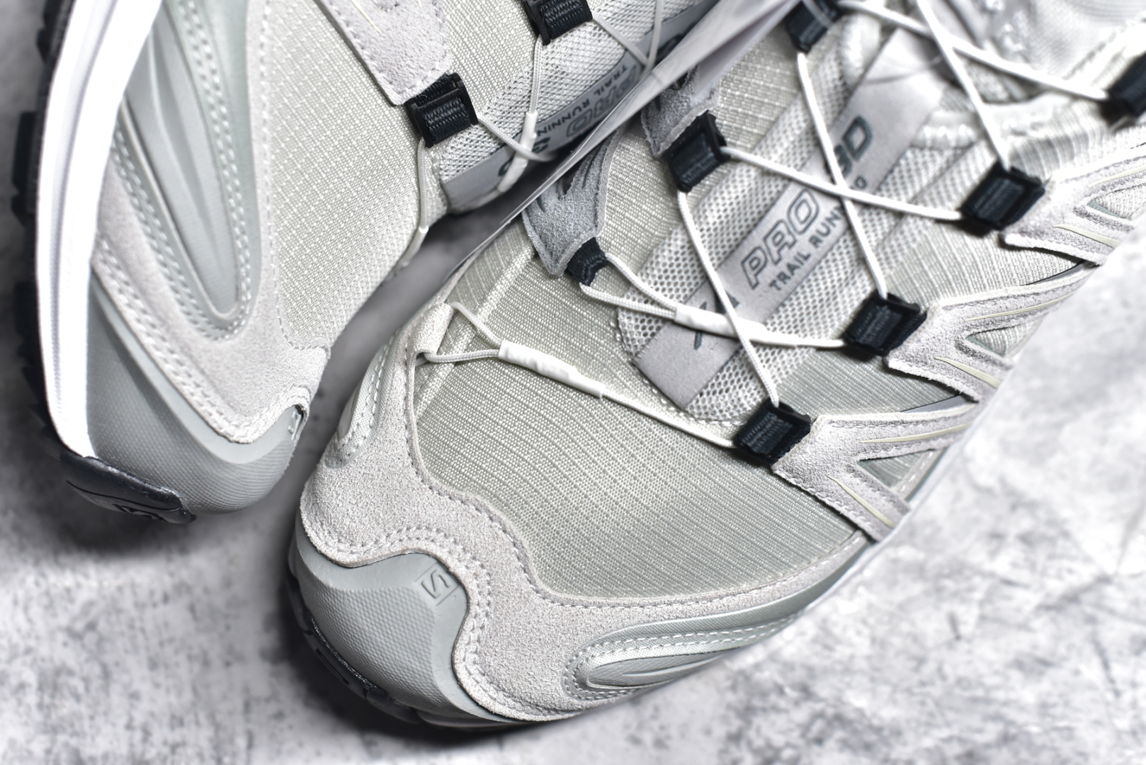 图片[8]-#SALOMON XA Pro 3D ADV 萨洛蒙潮流越野机能户外功能鞋 纯原外贸平台特供订单 耗时半年巨作 全套原纸板楦头开发 原厂特供网布配套加持 确保原汁原味 完美呈现版型 原档数据独家私模五层组合大底 男女鞋同步官方开发至46.5 原装Ortholite轻量化鞋垫 中底布带钢印编号 原厂TPU锁扣 进口港宝加持 后跟自然饱满 还原公司包裹性 鞋面采用SENSIFT贴合技术 全方位贴合包裹脚型 鞋跟部鞋底牵引设计 提供强大的抓地性能 更适应野外崎岖不平的道路 其3D ADVANCED CHASSIS底盘 材料轻量大化 钉齿设计更具稳定性 防护性 鞋底易磨损区运用CONTAGRIP高耐磨材料 应对城市硬质路面长距离跑考验 尺码：36 36.5 37.5 38 38.5 39 40 40.5 41 42 42.5 43 44 44.5 45 46 46.5-选品中心