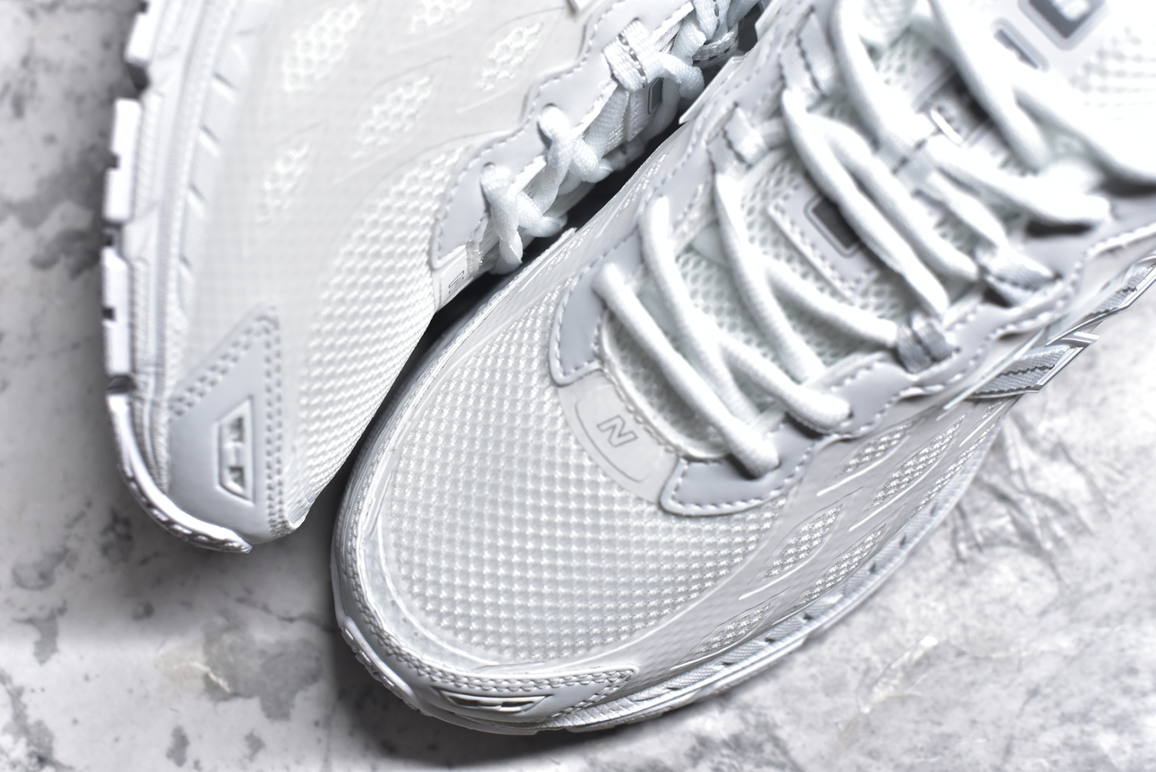 图片[8]-#New Balance M1906R”Fantom Fit“系列低帮复古老爹风休闲运动慢跑鞋采用热熔工艺透气网眼衬垫织物鞋面材质，T-Beam大底提供足步弓支撑,保持步态稳定，后跟搭载外露缓震胶❗ 尺码：36 37 37.5 38 38.5 39.5 40 40.5 41.5 42 42.5 43 44 45 货号：U1906WFC-选品中心