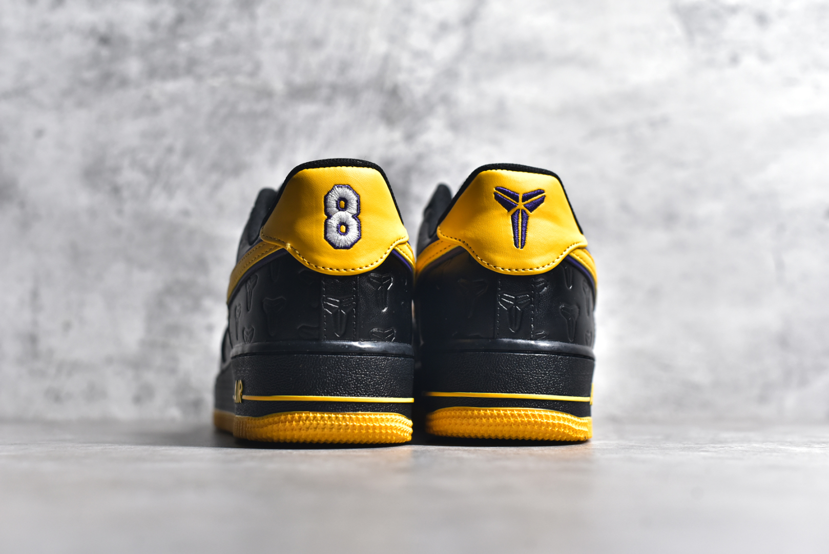 图片[5]-#NK Air Force 1\’07 Low 科比印花 空军一号低帮休闲板鞋 HV5122-001 定制皮料 原楦原纸板 正确压印细节 版型到位 价格合理 纯正空军版型 高清洁度 内置全掌气垫 推荐版本 尺码：36 36.5 37.5 38 38.5 39 40 40.5 41 42 42.5 43 44 44.5 45-选品中心