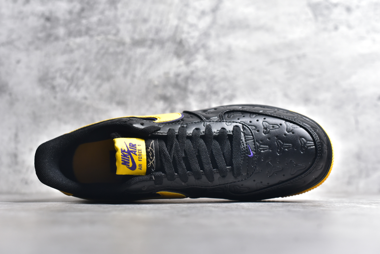 图片[4]-#NK Air Force 1\’07 Low 科比印花 空军一号低帮休闲板鞋 HV5122-001 定制皮料 原楦原纸板 正确压印细节 版型到位 价格合理 纯正空军版型 高清洁度 内置全掌气垫 推荐版本 尺码：36 36.5 37.5 38 38.5 39 40 40.5 41 42 42.5 43 44 44.5 45-选品中心