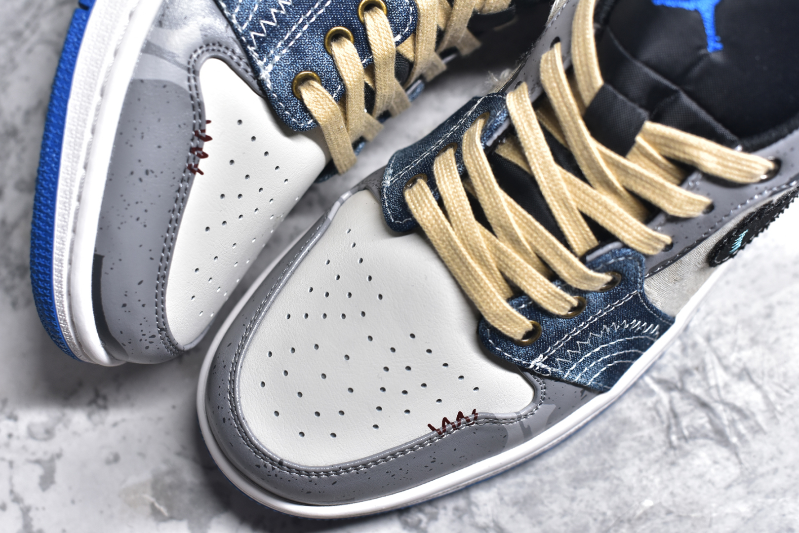 图片[8]-#Air Jordan 1 Low AJ1 乔1 熊猫恶作剧 乘浪钓手 过度捕捞 蓝棕灰 低帮复古篮球鞋 553558-140 #整体围绕熊猫恶作剧乘浪钓手主题设计，鞋身整体采用专属颜料重新喷涂。特殊原创设计图标涂鸦装饰，添加潮流元素效果喷涂点缀。 尺码：35.5 36 36.5 37.5 38 38.5 39 40 40.5 41 42 42.5 43 44 44.5 45 46 47.5-选品中心
