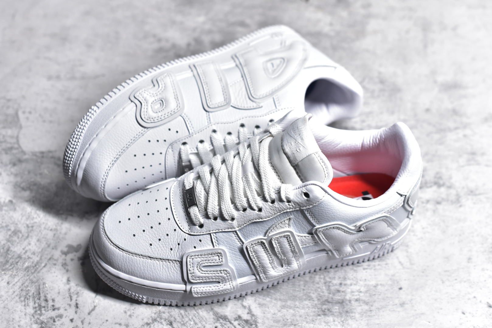 图片[7]-#纯原 CPFM x NK Air Force 1 Low 空军一号系列低帮 经典百搭休闲运动板鞋“联名放大补丁字母”近日，A$AP Bari 在其官方社交媒体上预告了 Cactus Plant Flea Market 货号：FQ7069-100 尺码：36 36.5 37.5 38 38.5 39 40 40.5 41 42 42.5 43 44 44.5 45 46 47.5-选品中心